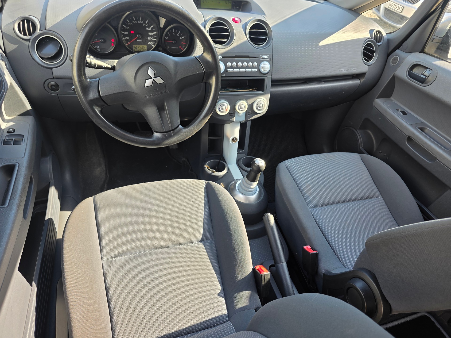 MITSUBISHI Colt 1.3 16V Celebration 30 *** AB MFK BIS 02.2027 / Frisch ab Service / Gratis Lieferung ***-image-13