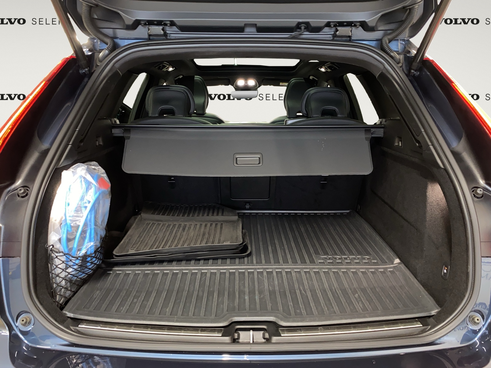 VOLVO XC60 2.0 T6 TE Plus Dark eAWD-image-13