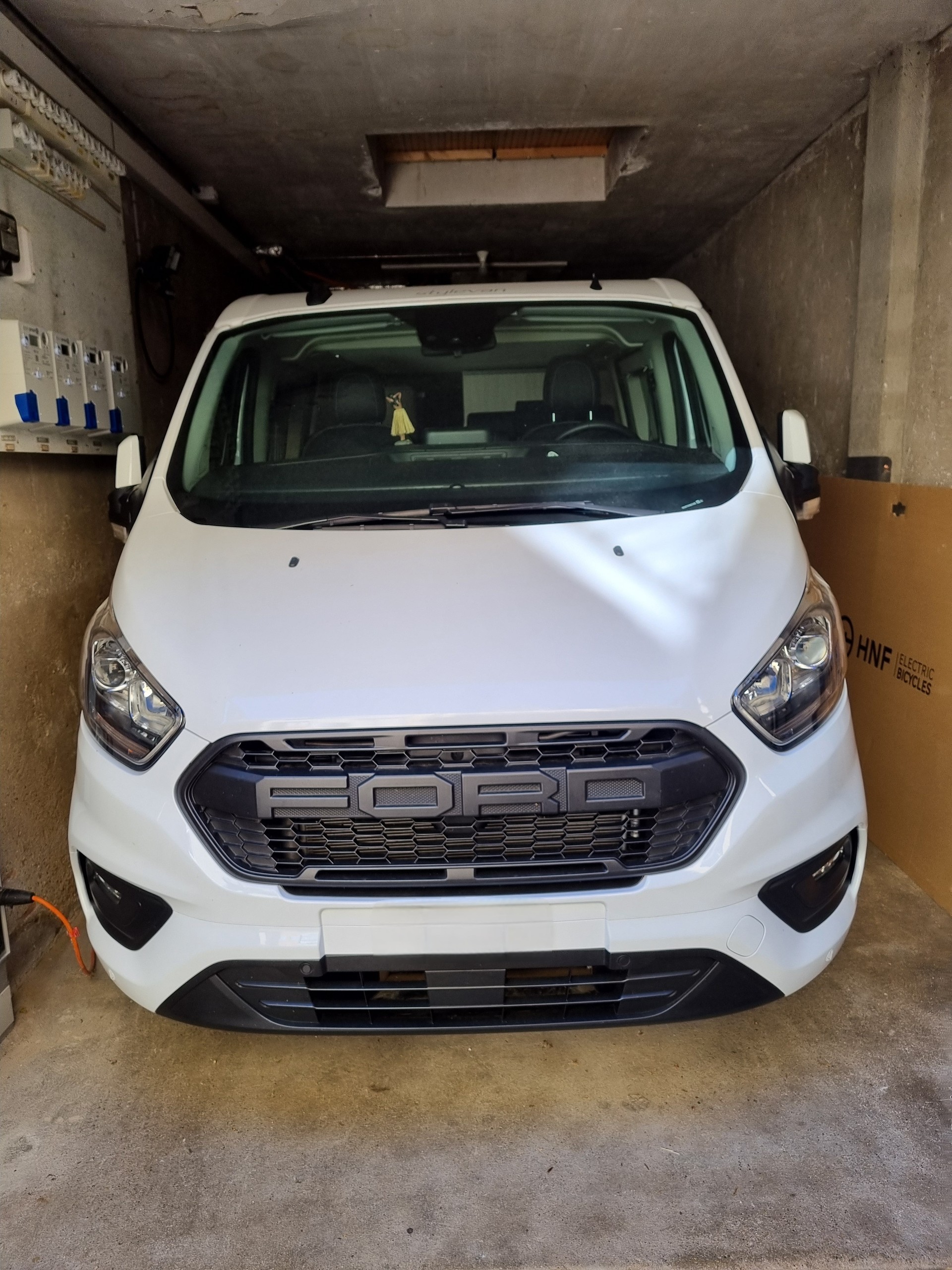 FORD TRANSIT CUSTOM-image-9