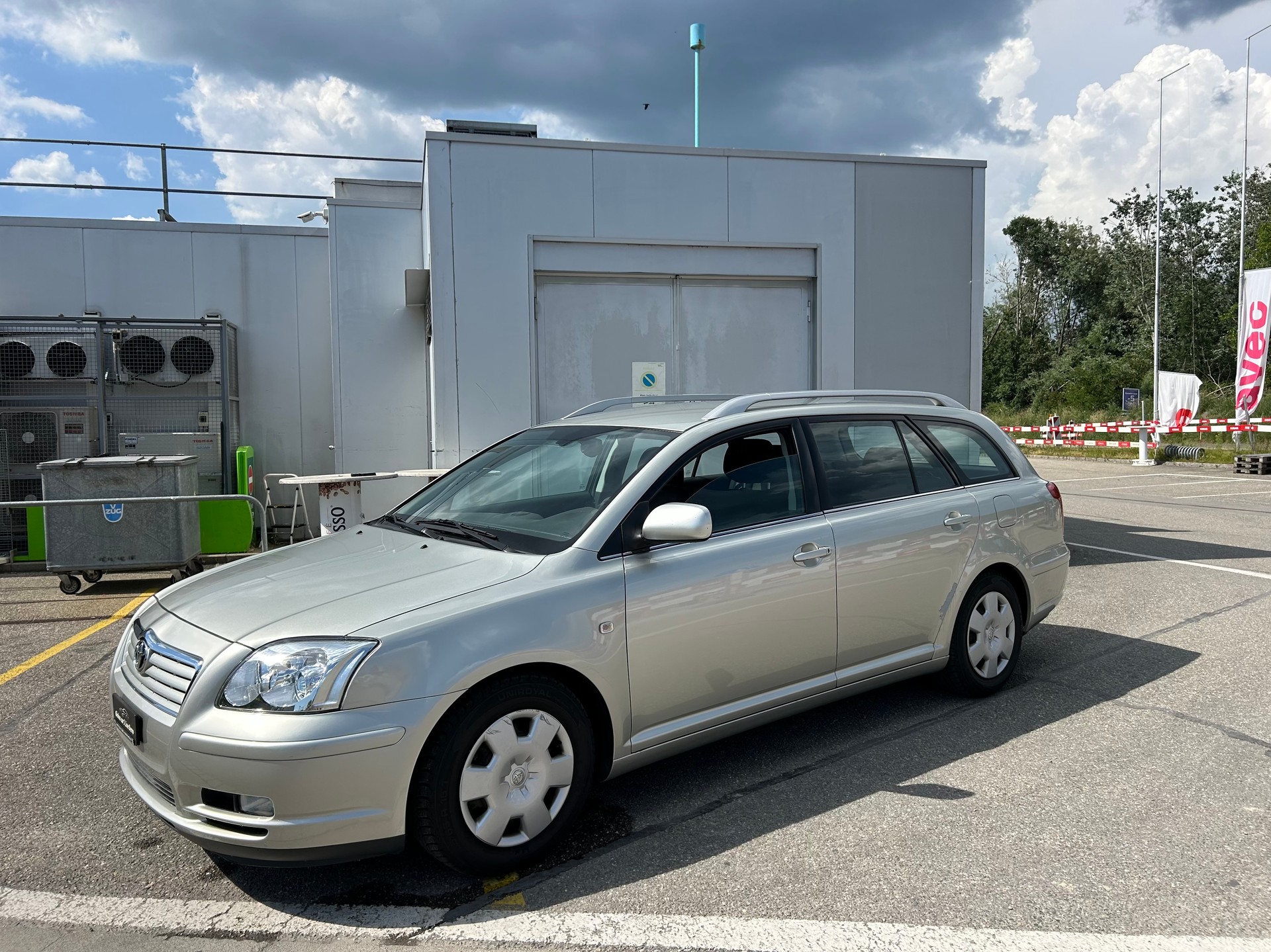 TOYOTA Avensis 1.8 VVT-i Linea Luna Sportswagon-image-10