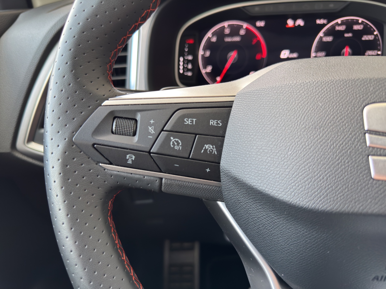 SEAT Ateca 1.5 TSI FR DSG-image-9