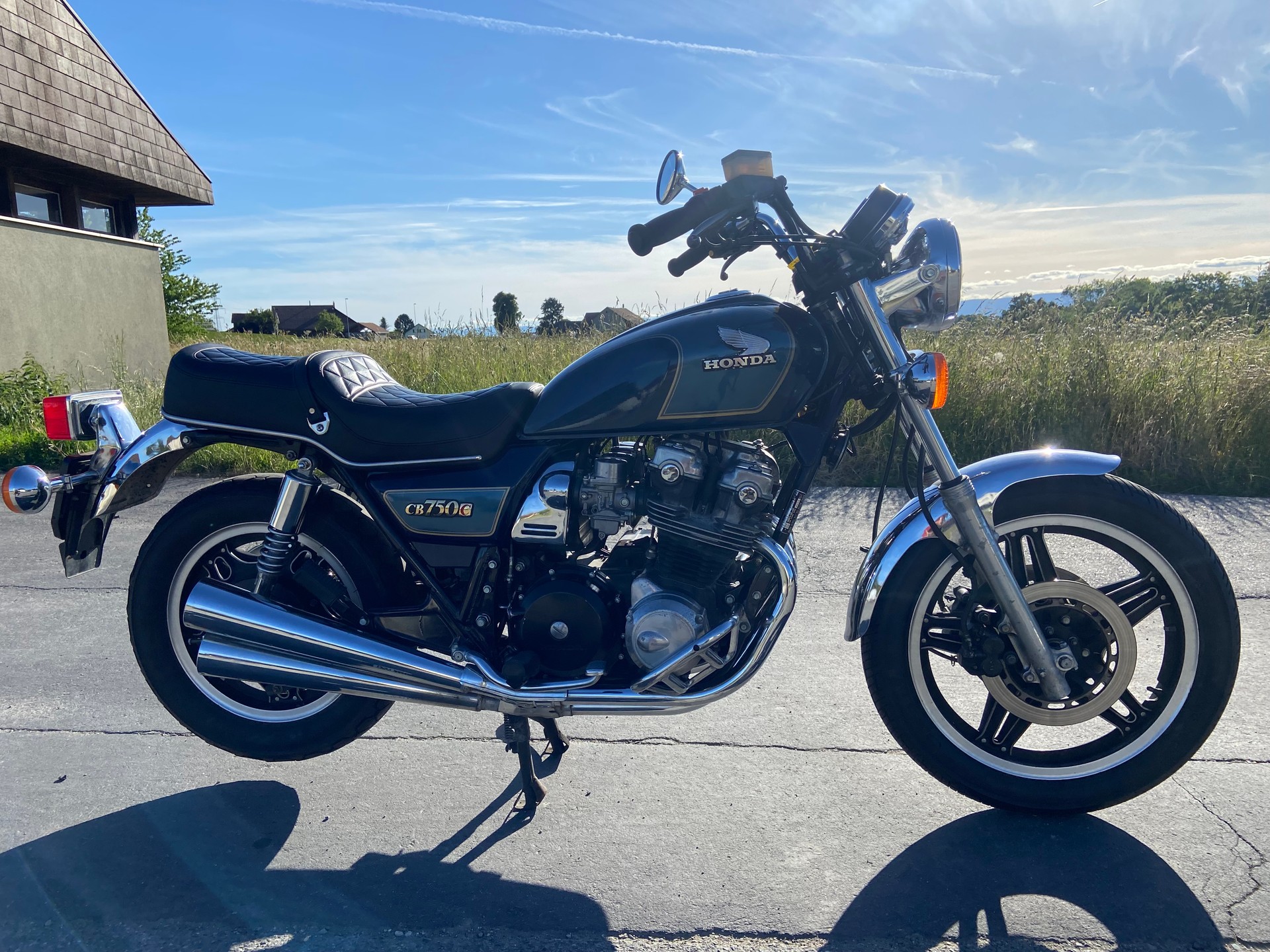 HONDA Custom-image-0