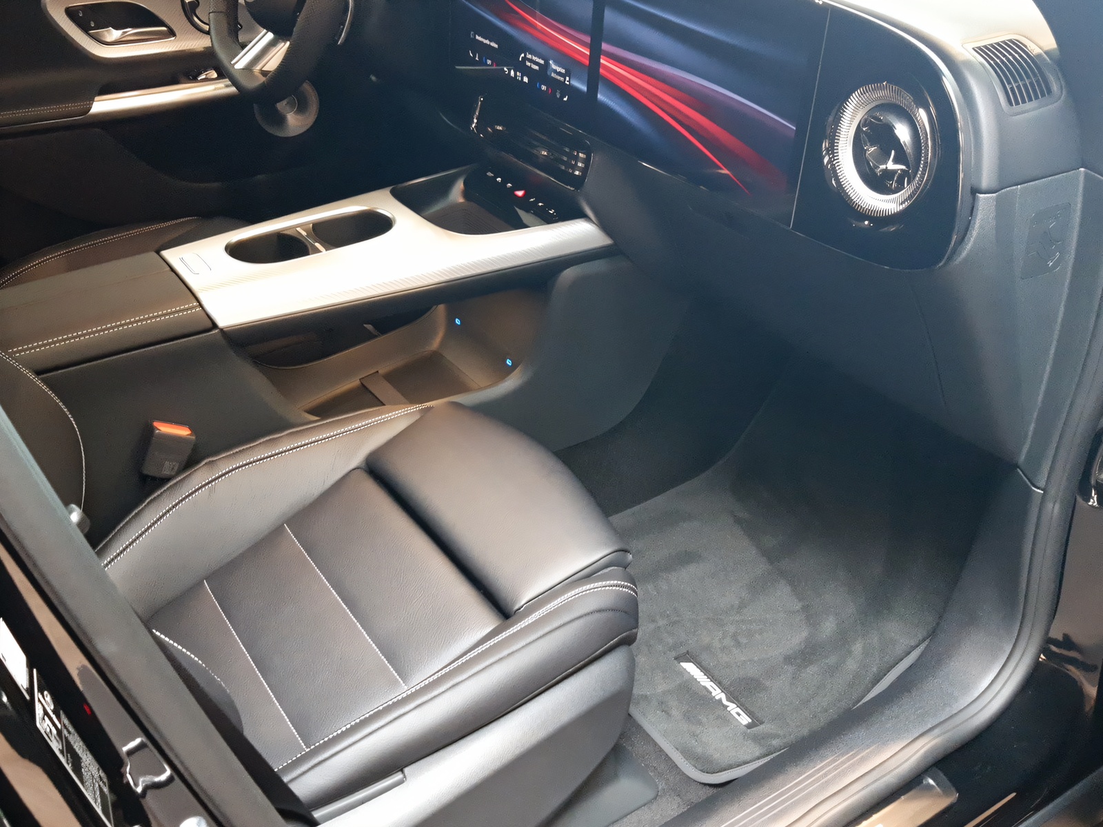 MERCEDES-BENZ GLB 220 4Matic-image-11
