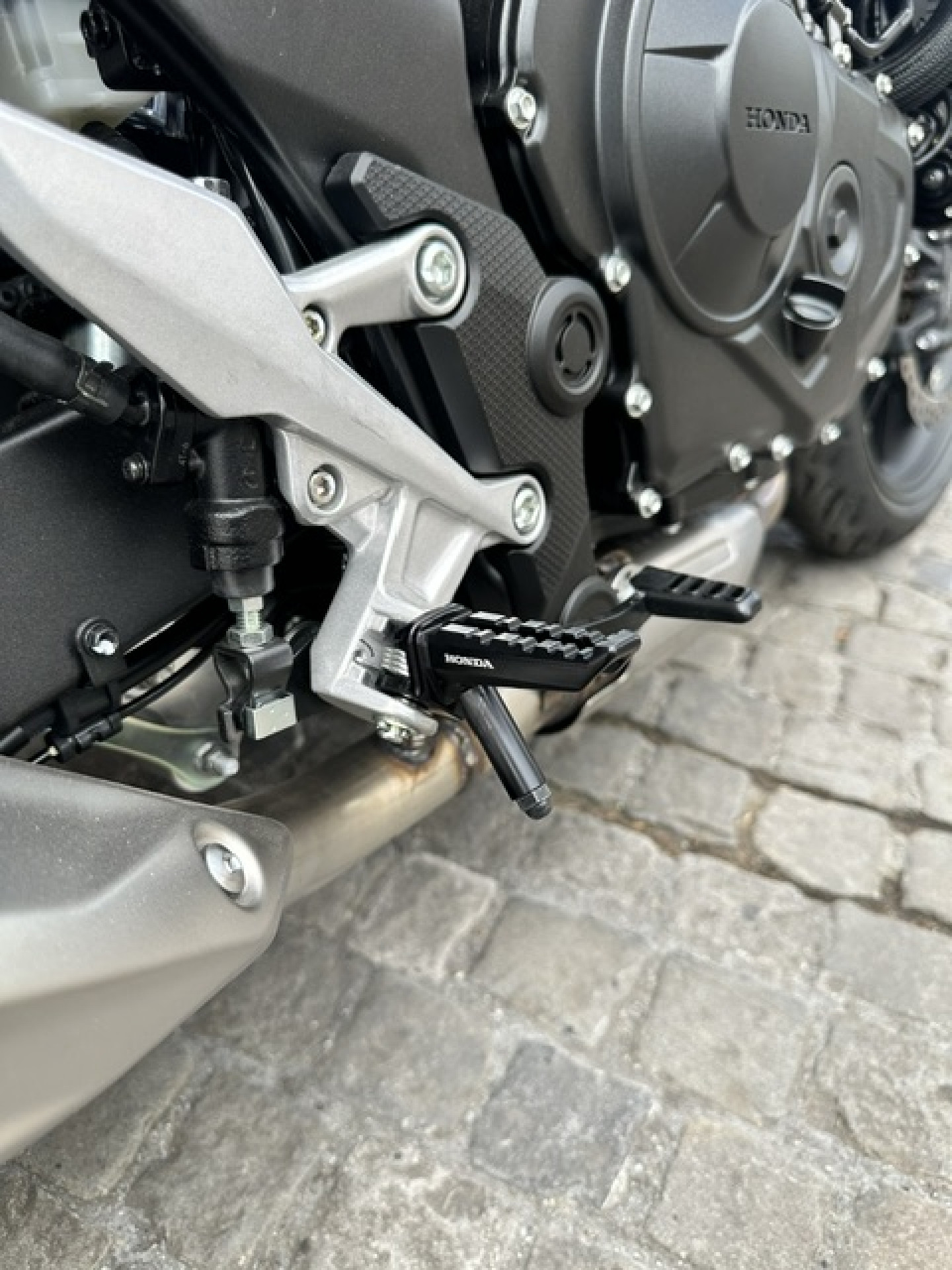 HONDA CB 750 Hornet 35KW/ Mit diversem Honda Zubehör gratis-image-4