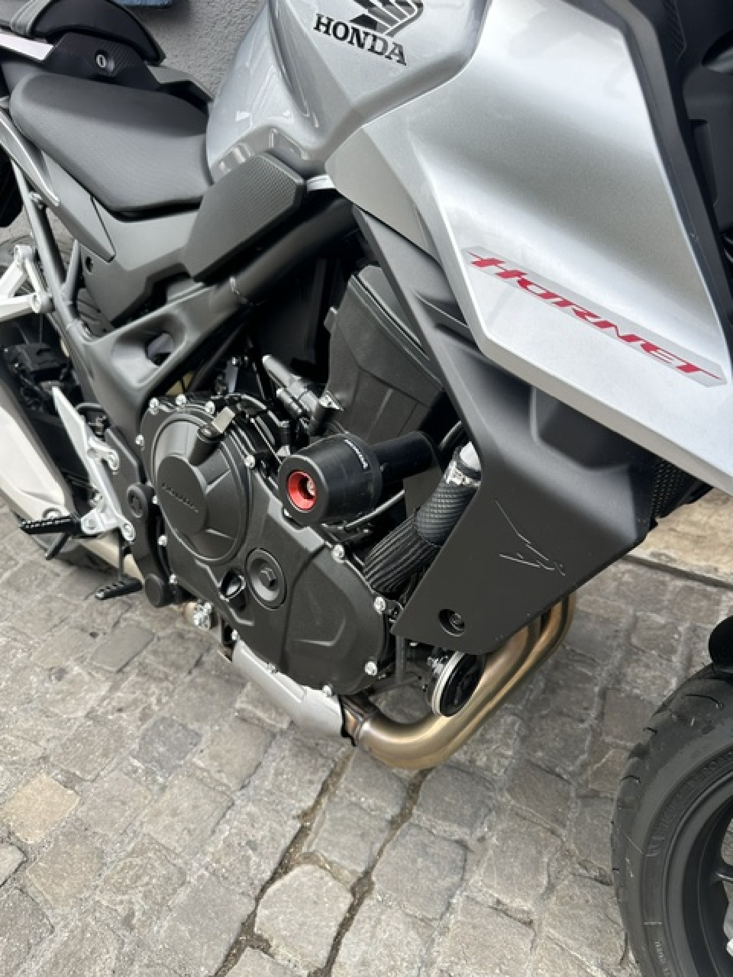 HONDA CB 750 Hornet 35KW/ Mit diversem Honda Zubehör gratis-image-3