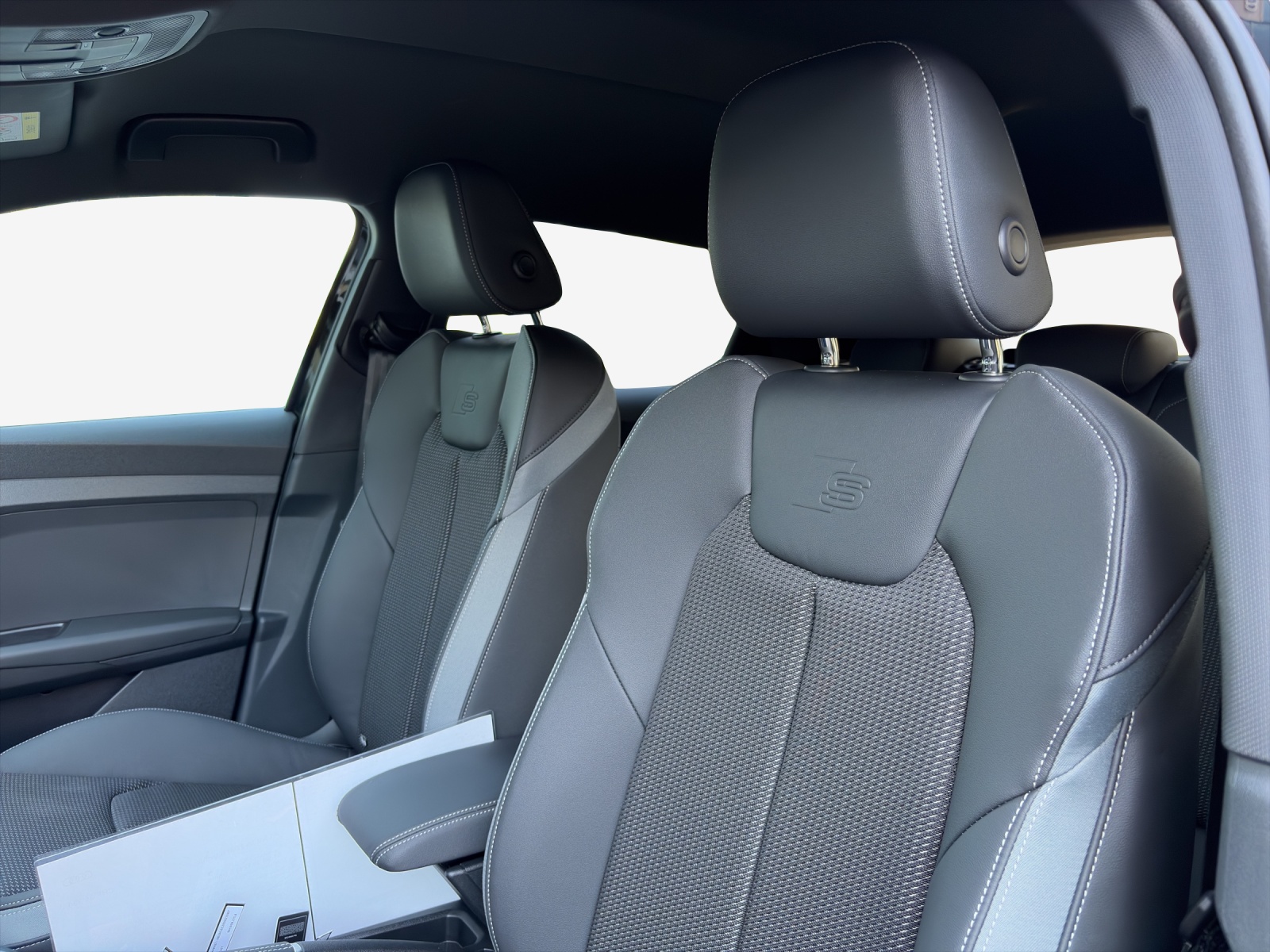 AUDI A1 Sportback 30 TFSI S Line Attraction S-tronic-image-13