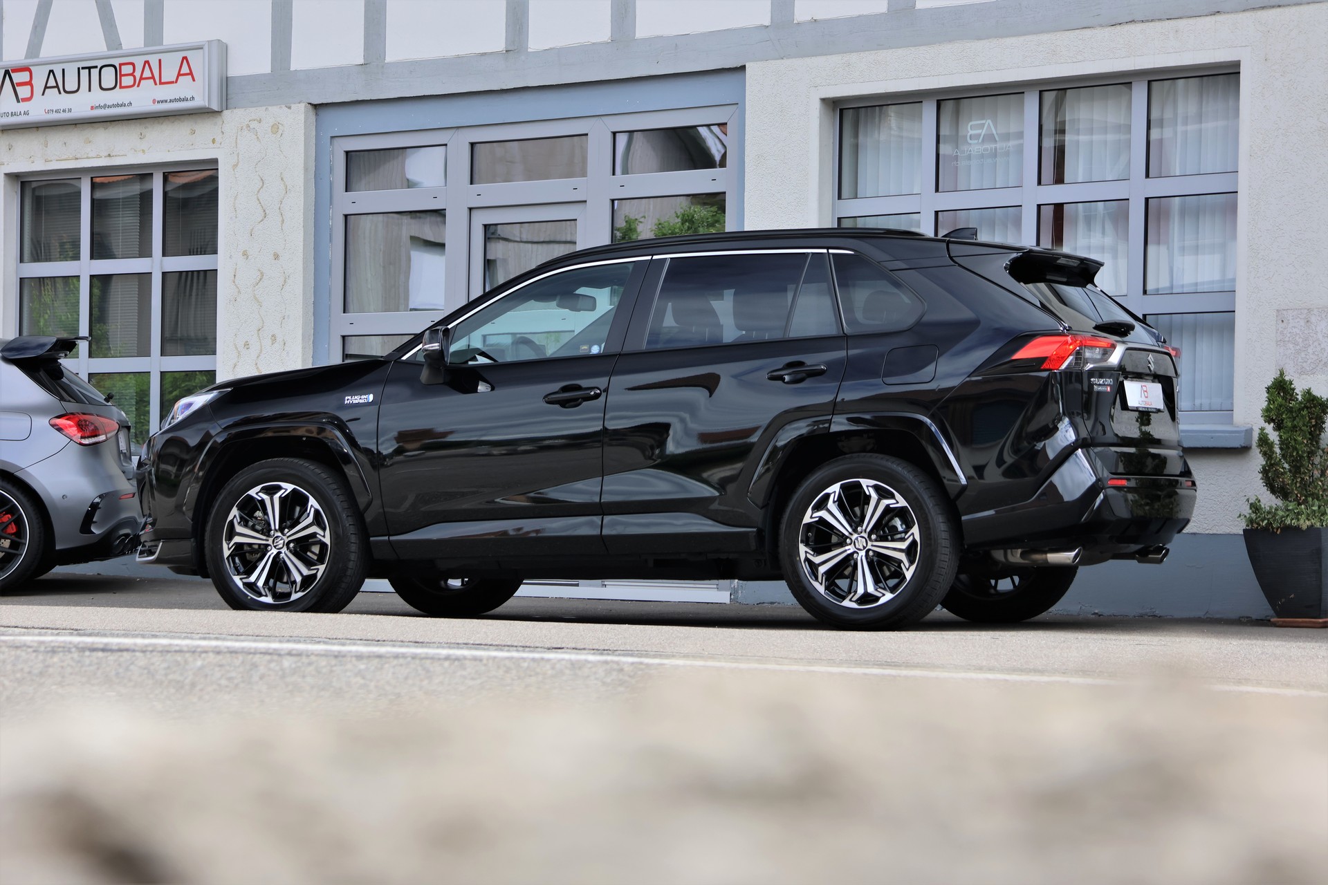 SUZUKI Across 2.5 Plug-in-Hybrid Compact Top E-CVT (CH)-showroom-element-3