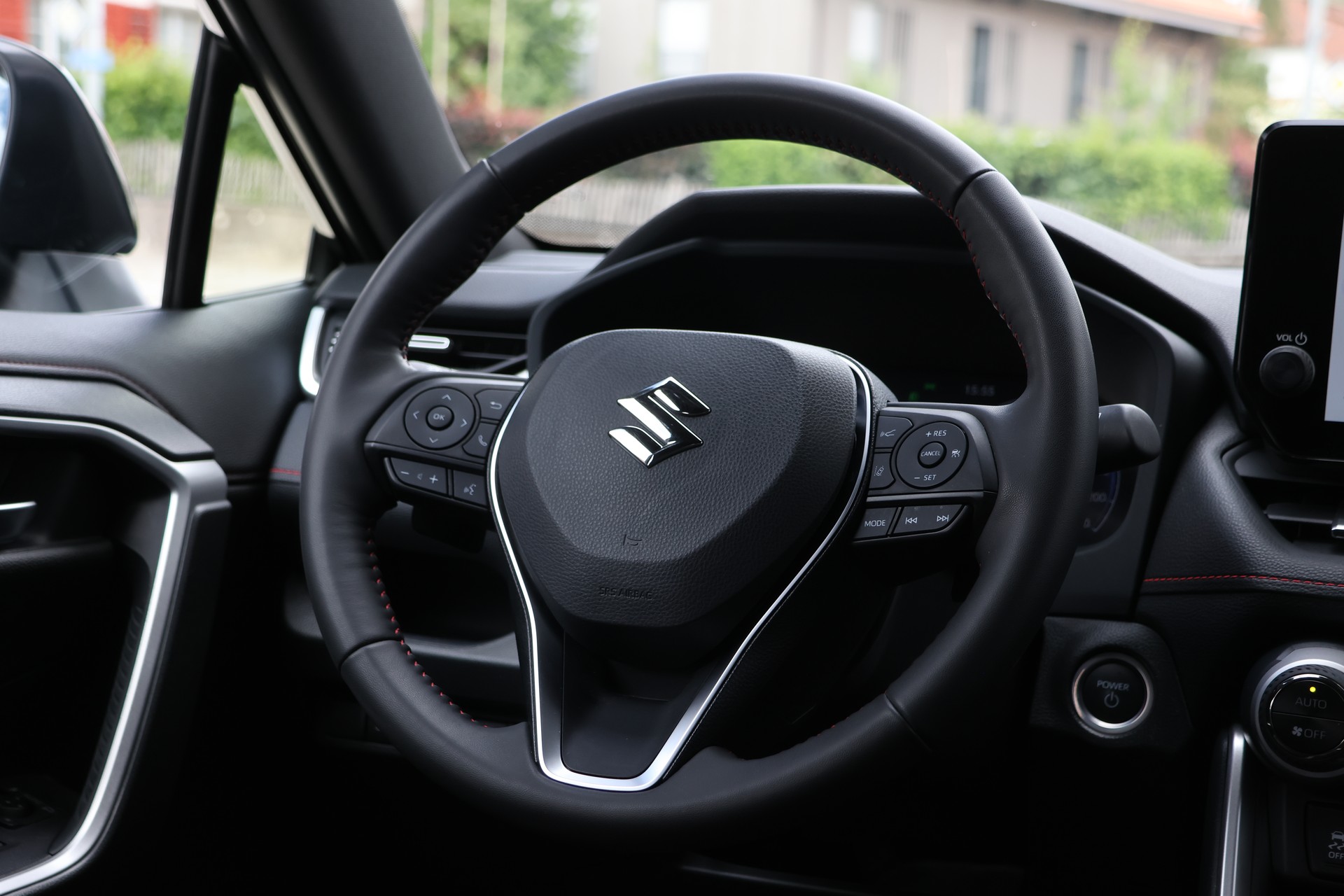 SUZUKI Across 2.5 Plug-in-Hybrid Compact Top E-CVT (CH)-image-13