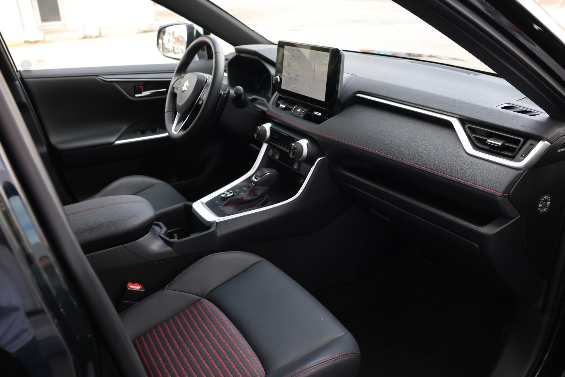 SUZUKI Across 2.5 Plug-in-Hybrid Compact Top E-CVT (CH)-image-17