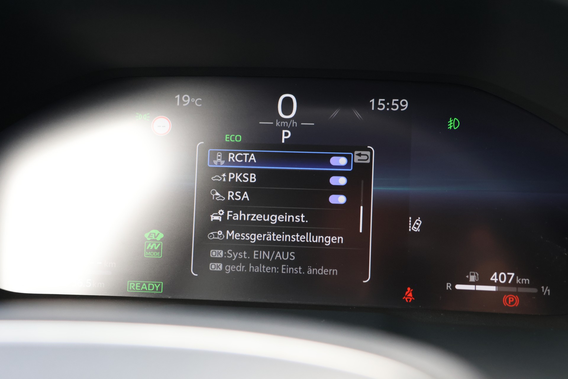 SUZUKI Across 2.5 Plug-in-Hybrid Compact Top E-CVT (CH)-image-23