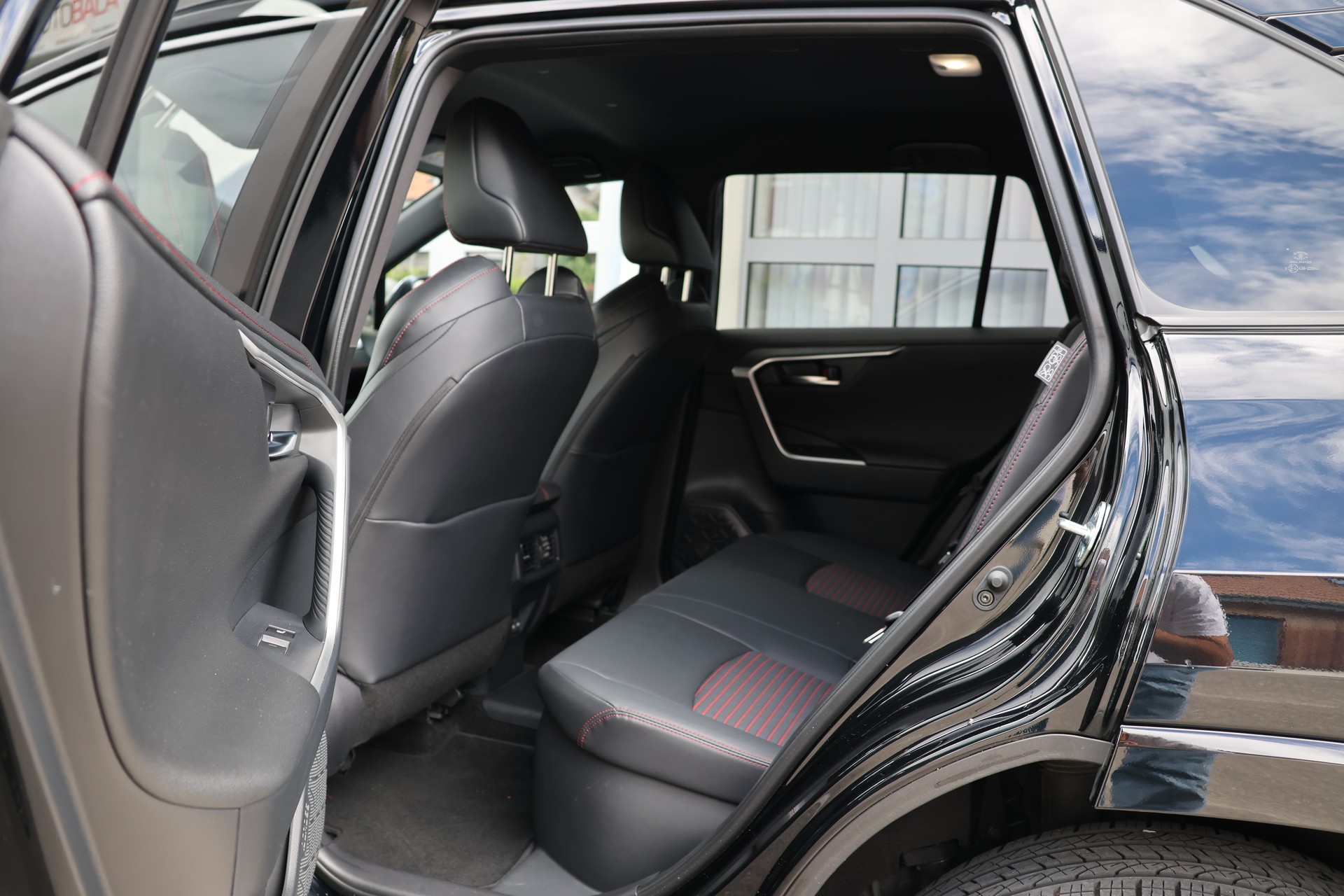 SUZUKI Across 2.5 Plug-in-Hybrid Compact Top E-CVT (CH)-image-11