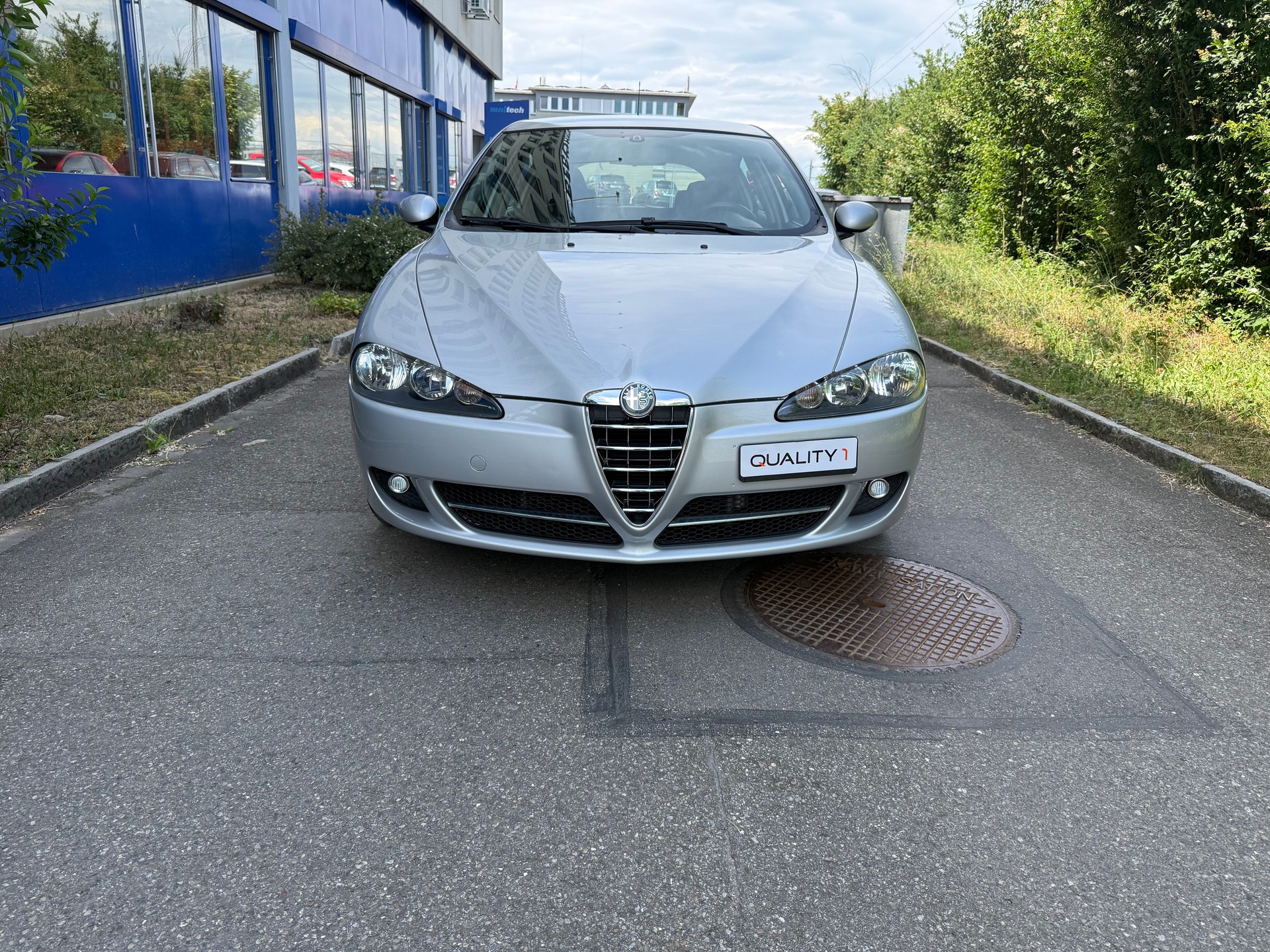 ALFA ROMEO 147 1.6 TS 16V Distinctive-image-1
