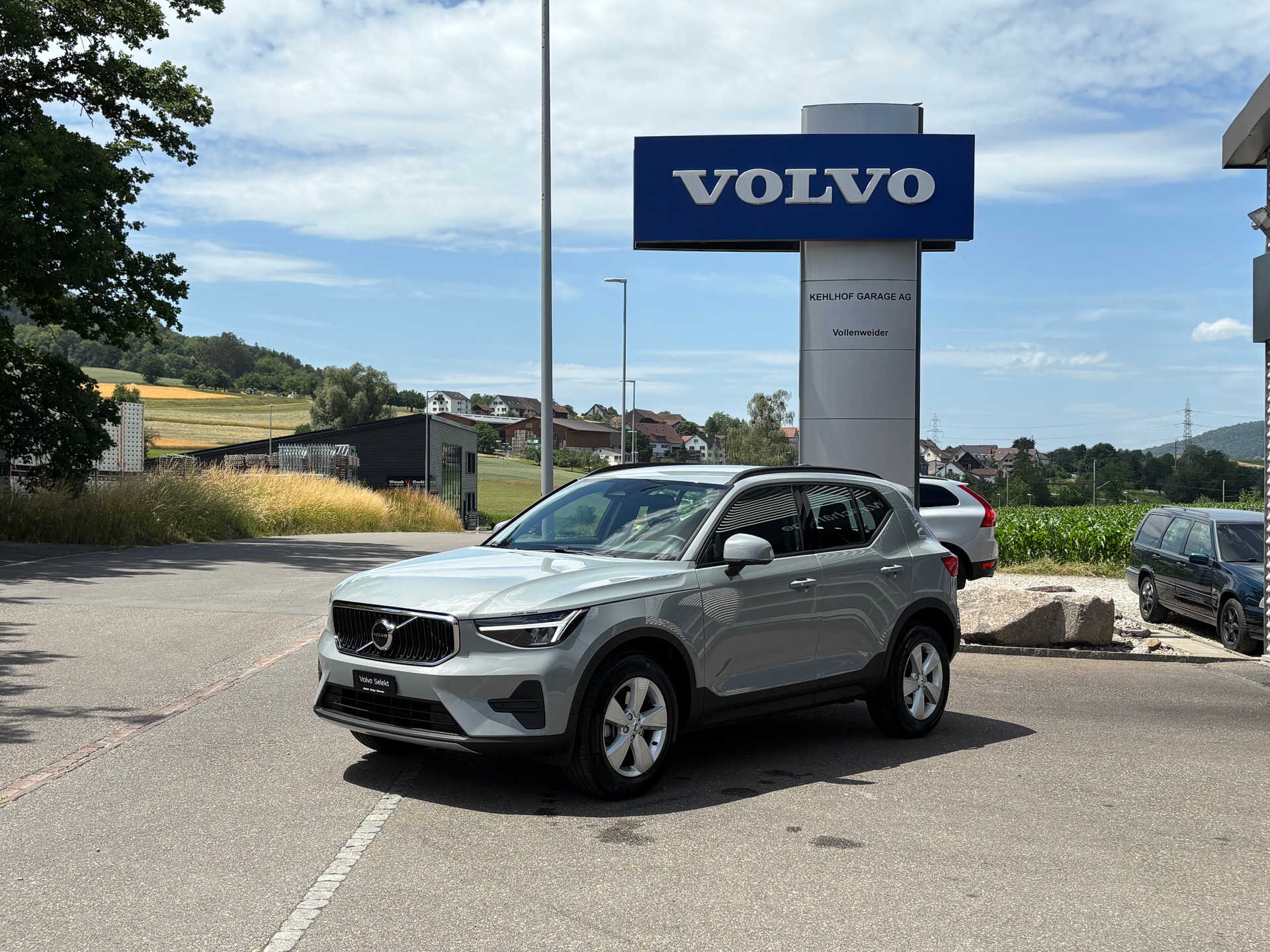 VOLVO XC40 2.0 B3 MH Essential