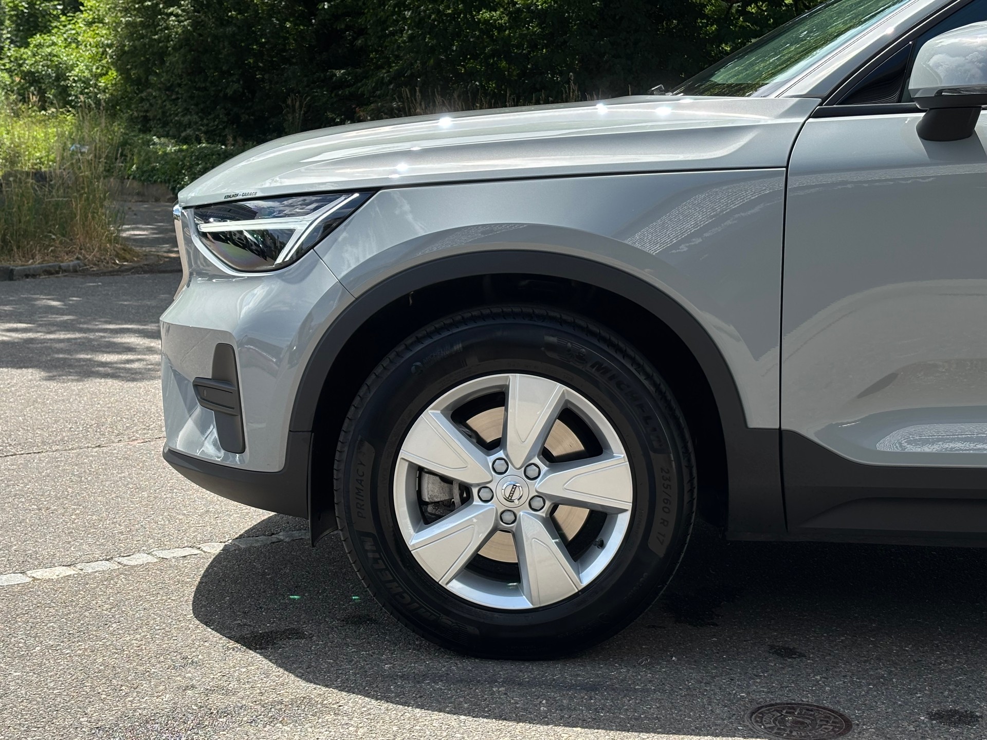 VOLVO XC40 2.0 B3 MH Essential-showroom-element-1