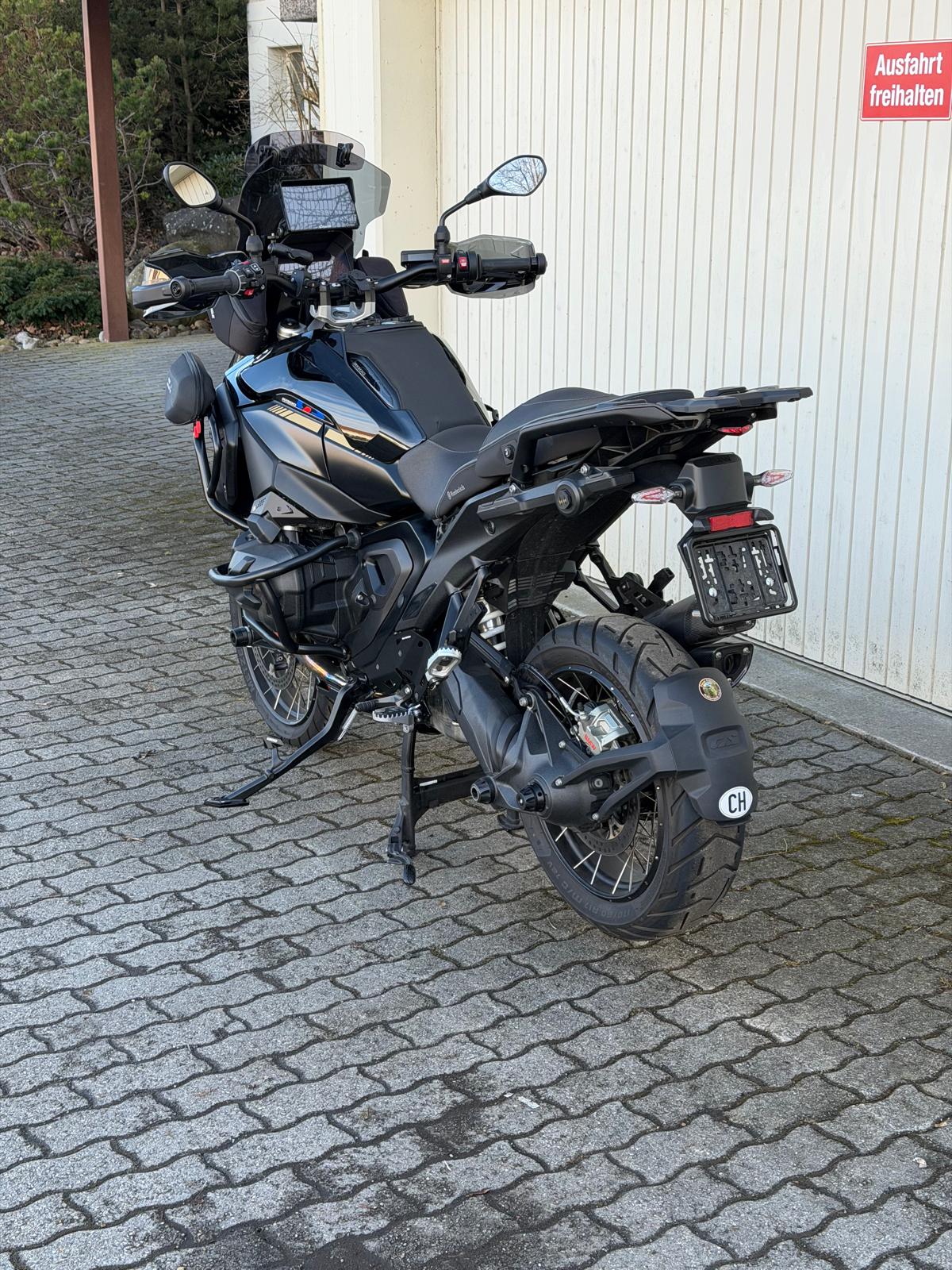 BMW R 1300 GS-image-2