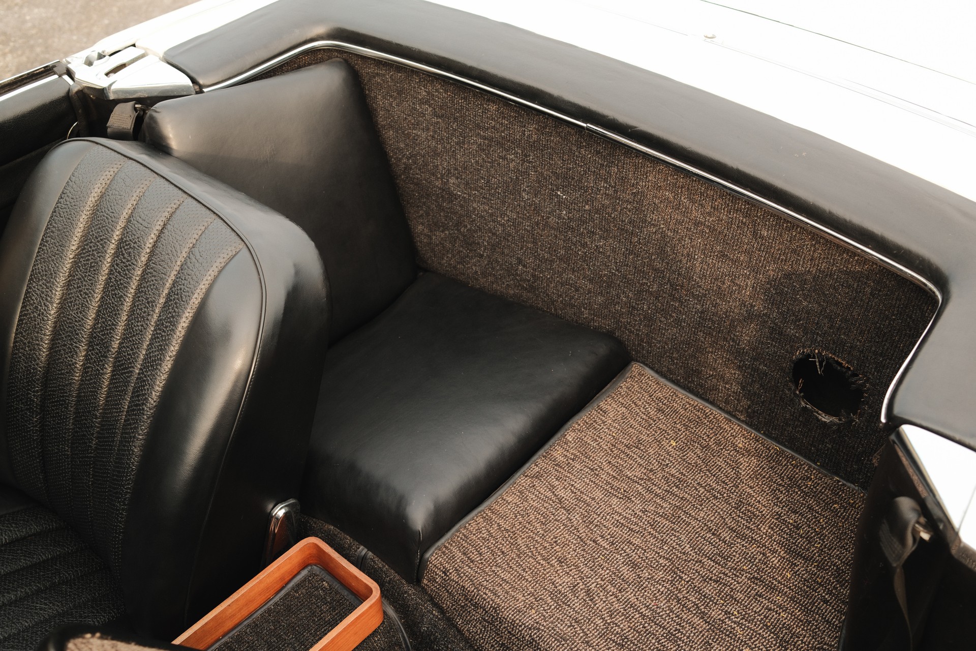 MERCEDES-BENZ SL 230-image-8