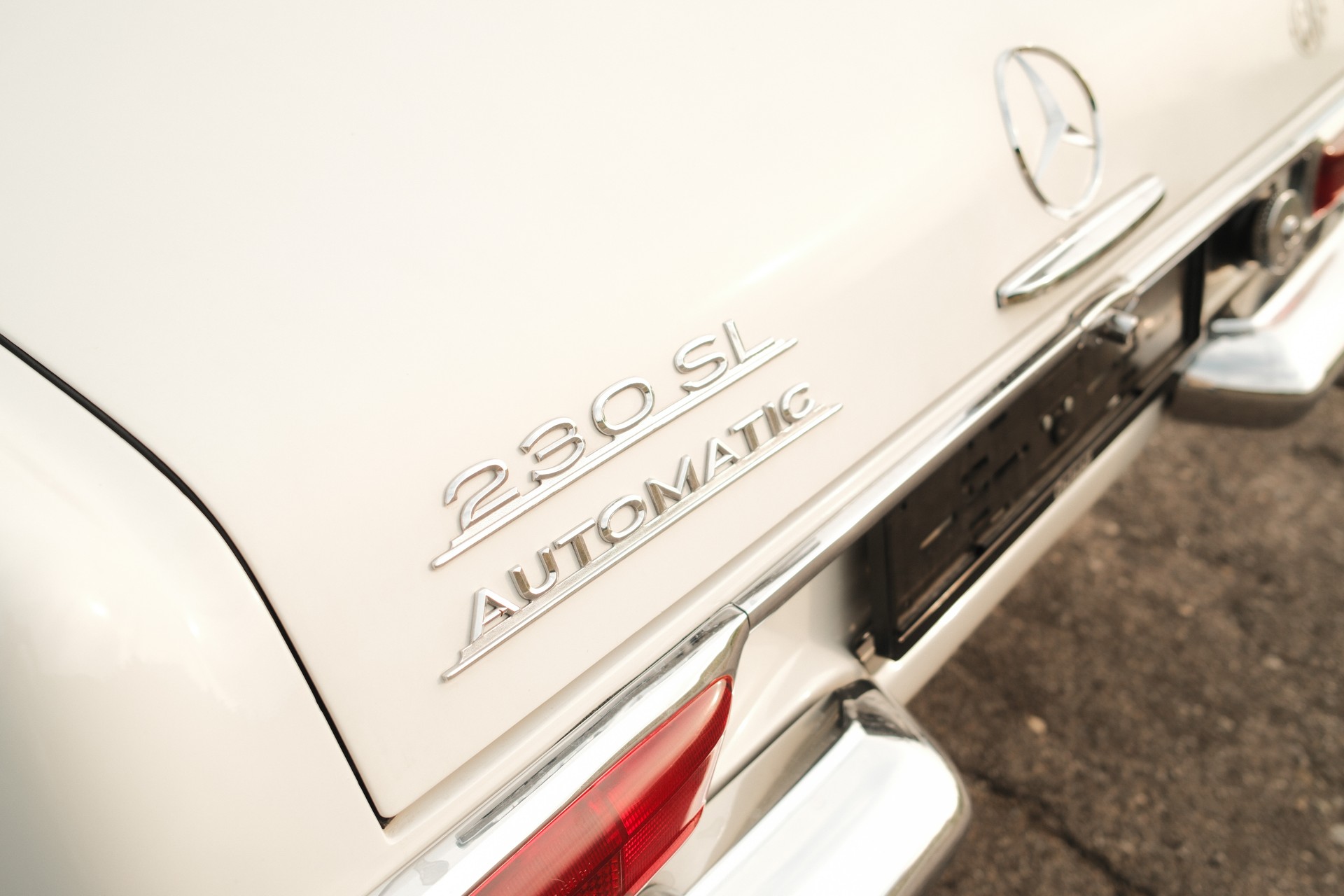 MERCEDES-BENZ SL 230-image-10