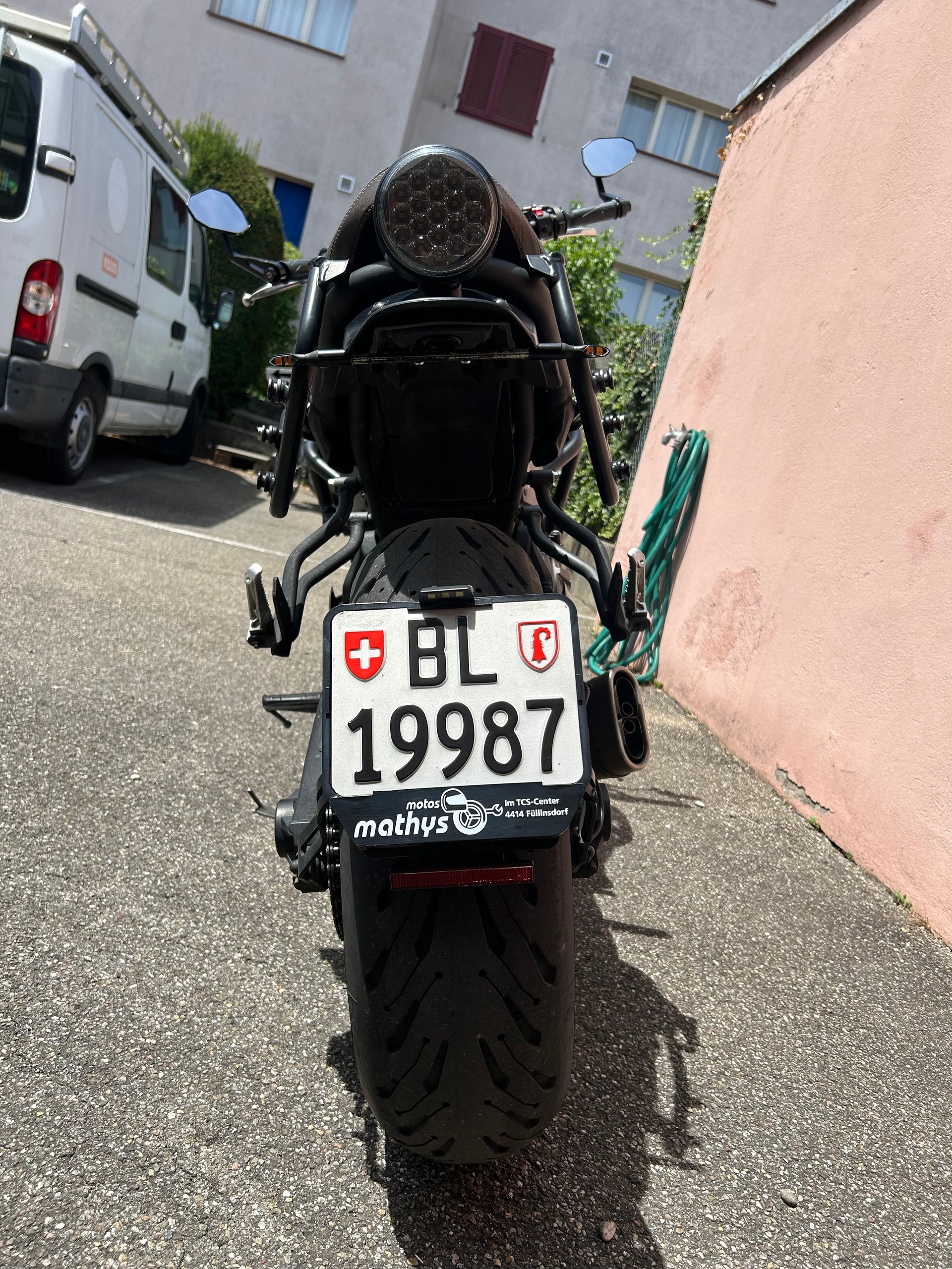 YAMAHA XSR 700-image-3