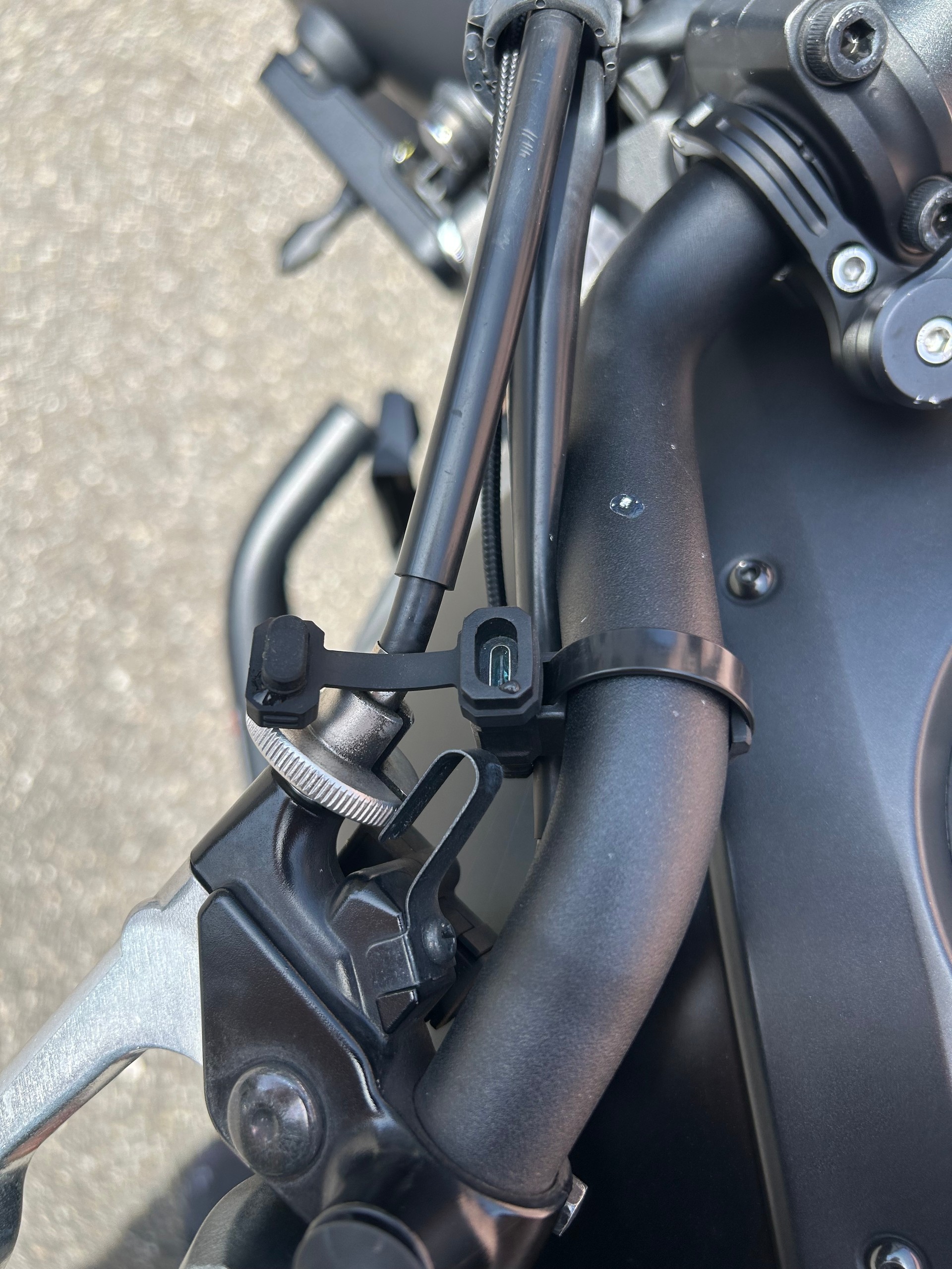 YAMAHA XSR 700-image-2