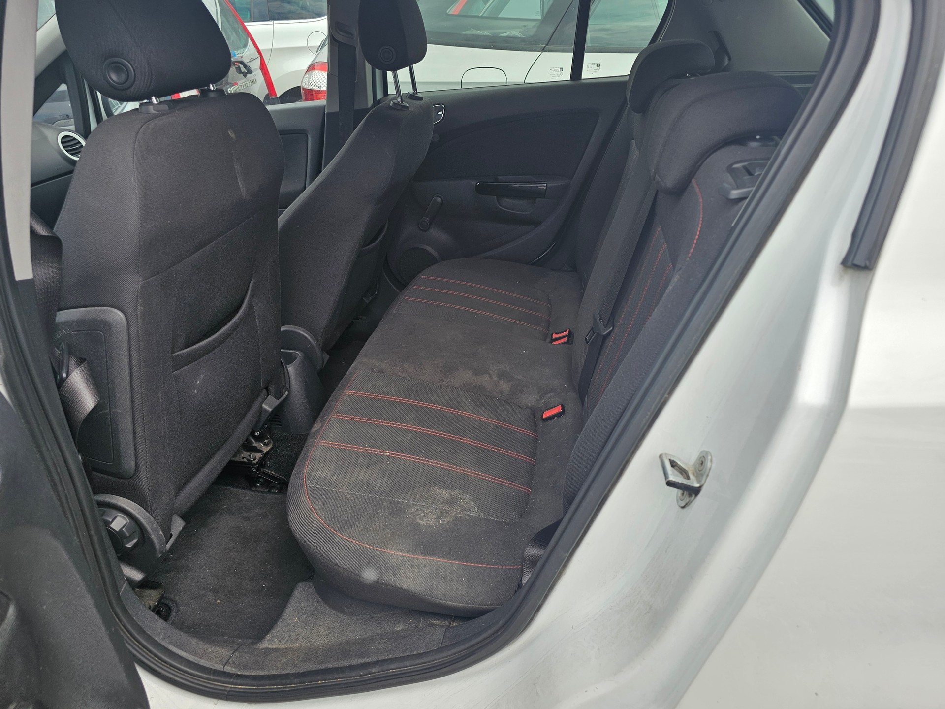 OPEL Corsa 1.4 TP Enjoy-image-8