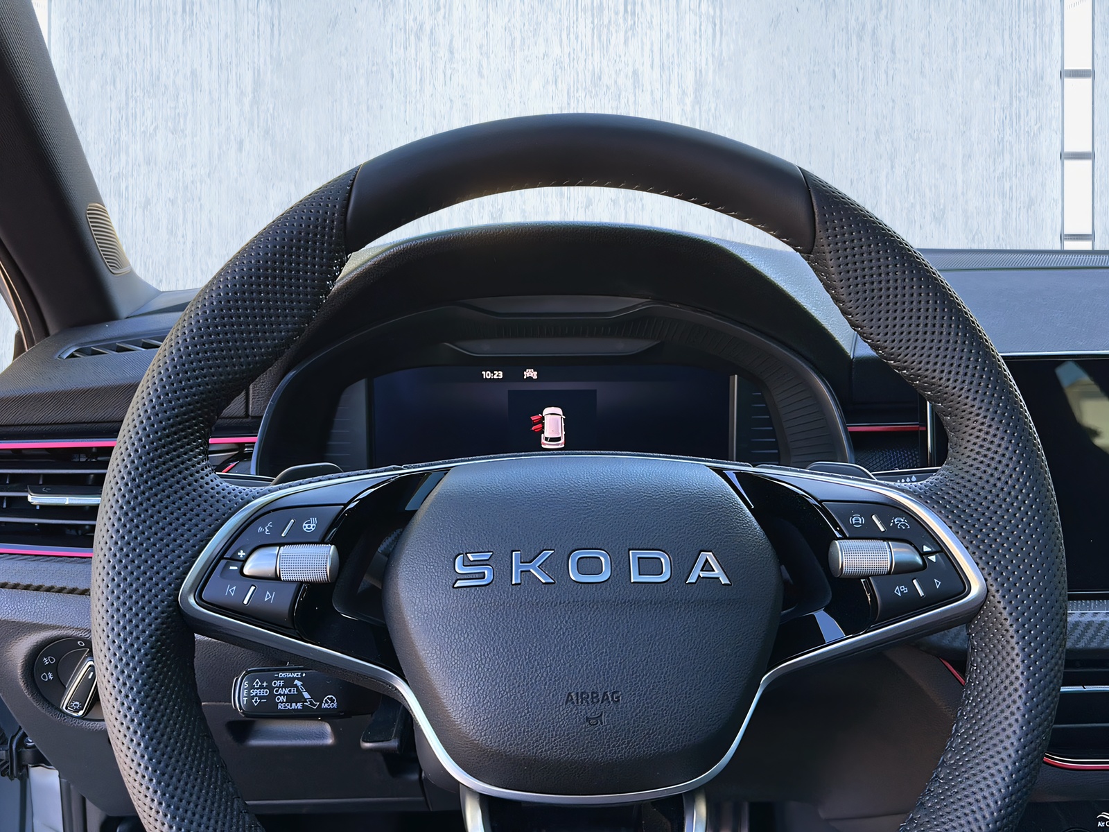 SKODA Kamiq 1.5 TSI Monte Carlo DSG-image-11