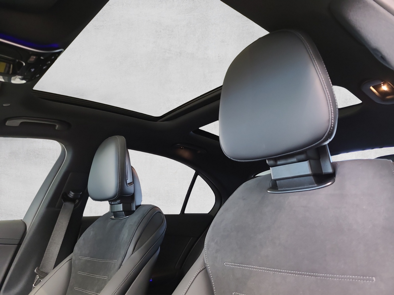 MERCEDES-BENZ C 220 d 4 Matic Swiss Star-image-14