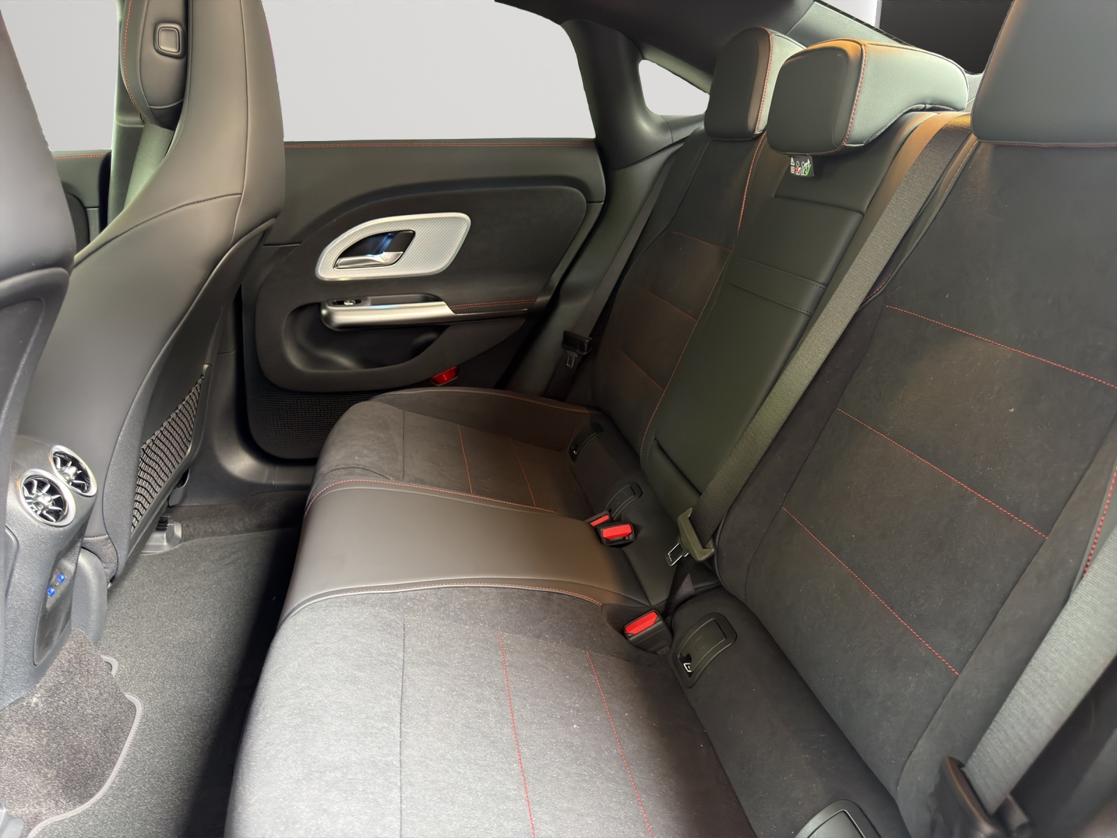 MERCEDES-BENZ CLA 250+ 85 kWh EQ-image-11