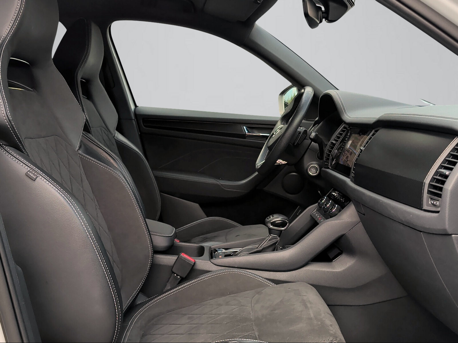 SKODA Kodiaq 2.0 TSI 4x4 SportLine-image-6