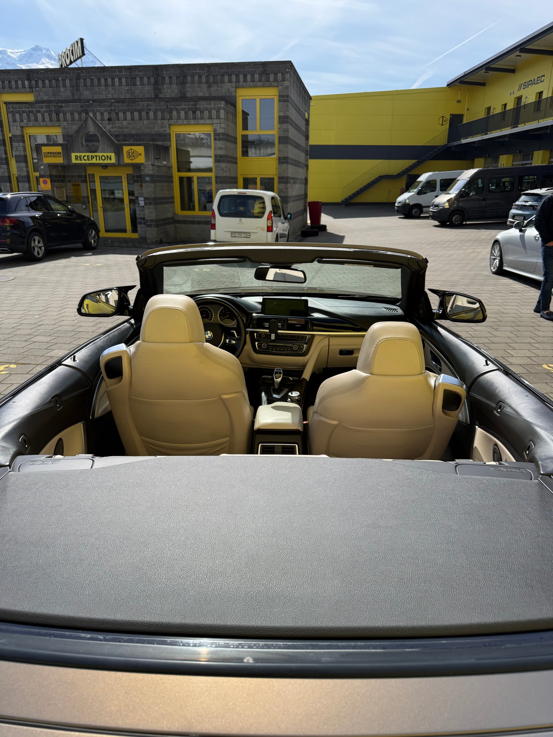 BMW 435i xDrive M sport cabrio-image-5