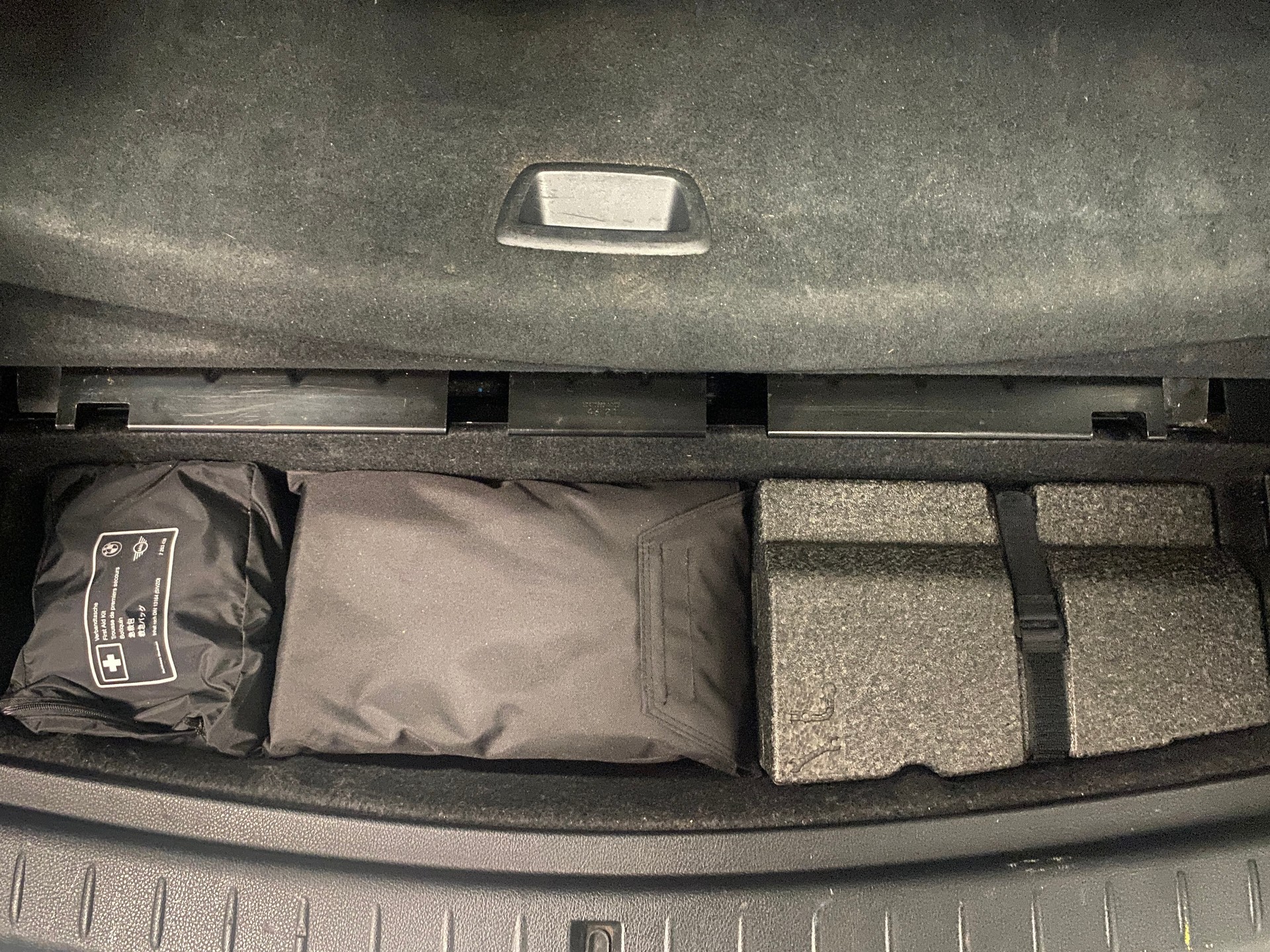 BMW 218d xDrive Gran Tourer Steptronic-image-9