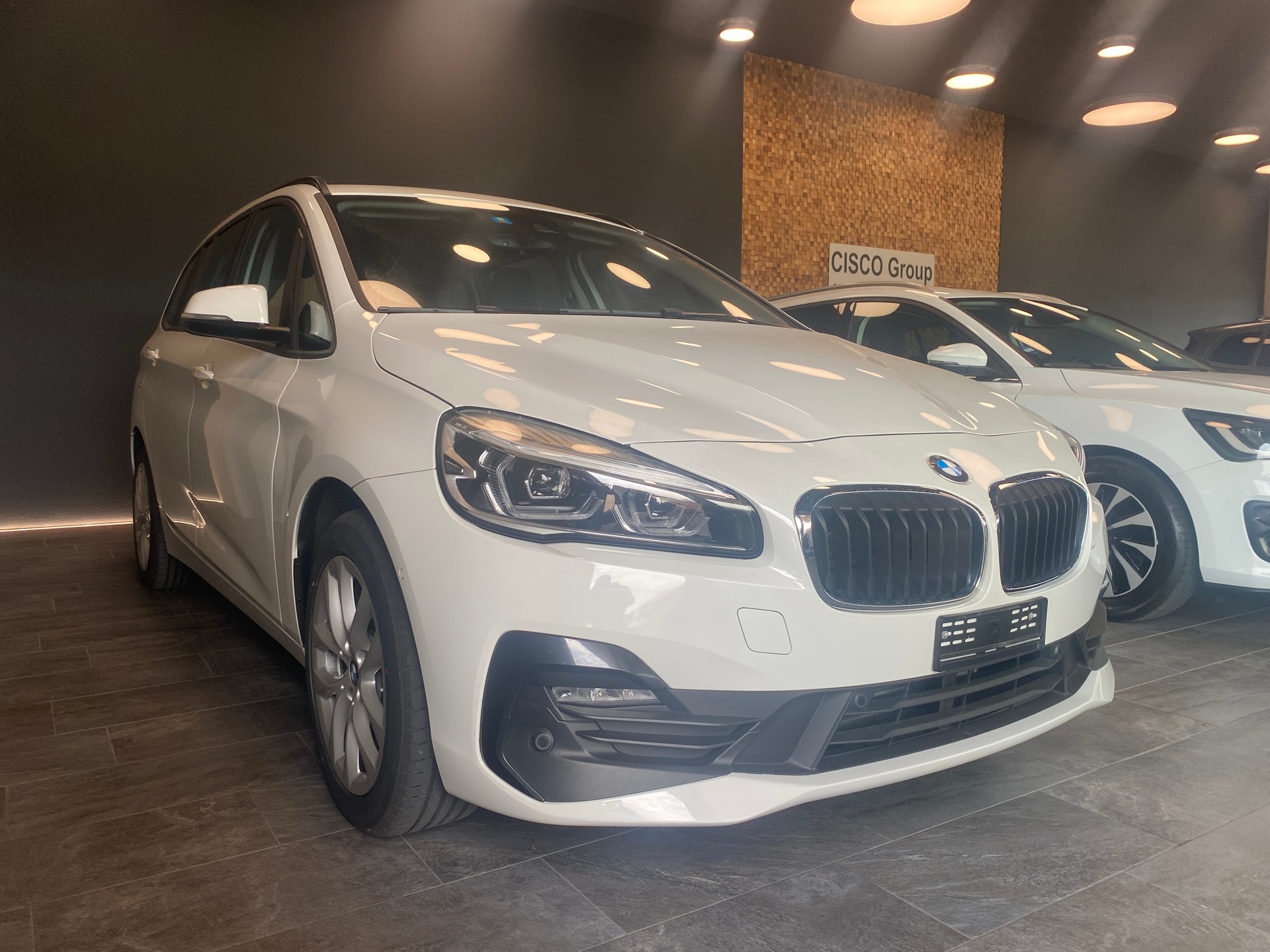 BMW 218d xDrive Gran Tourer Steptronic-showroom-element-3