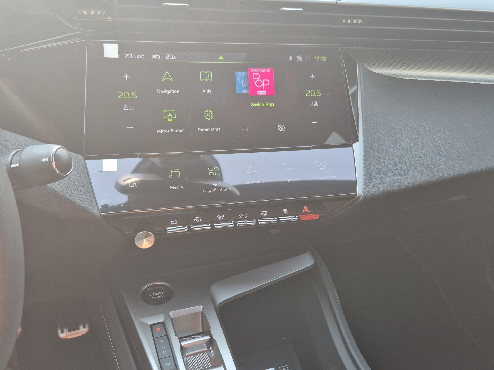 PEUGEOT 408 1.2 Hybrid GT Exclusive-image-19