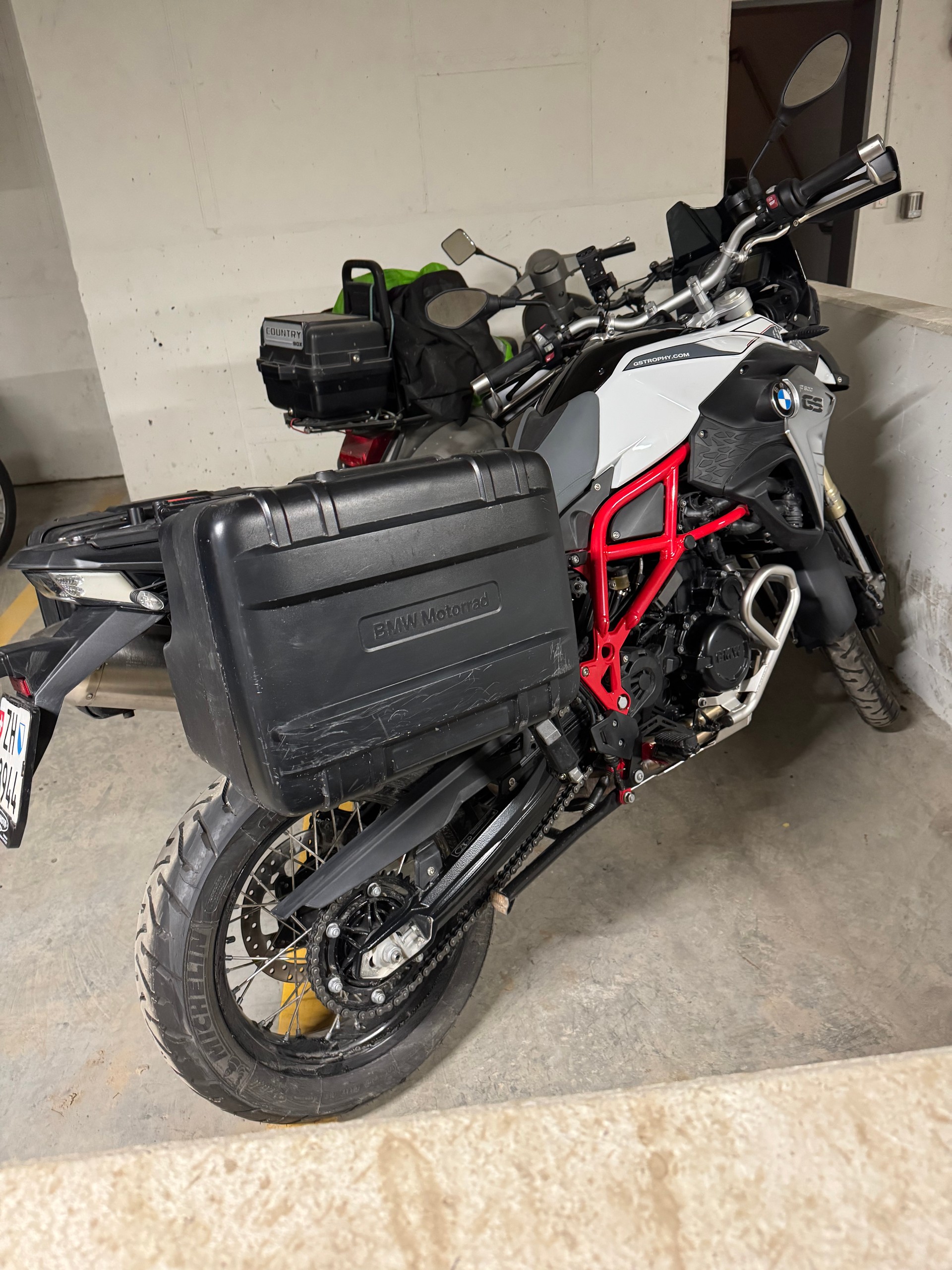 BMW F 800 GS ABS (35kW)-image-3