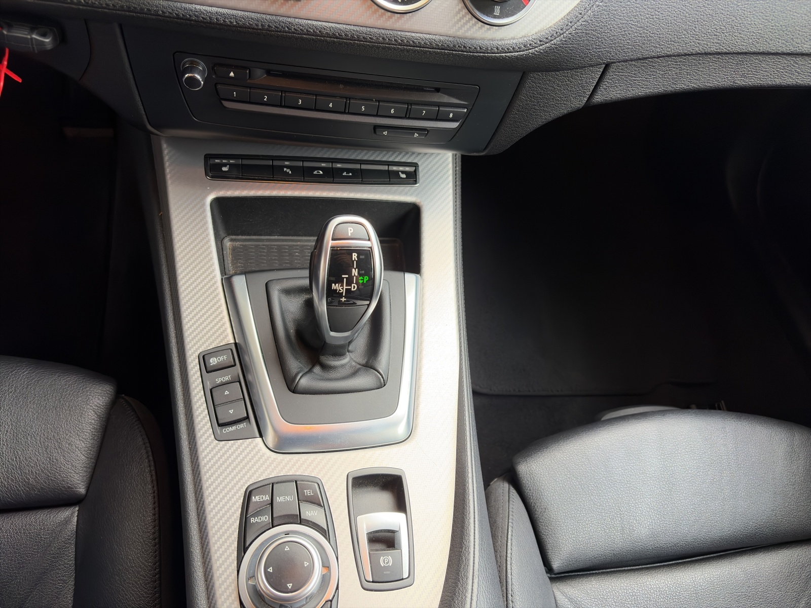 BMW Z4 35i sDrive DK Roadster-image-14