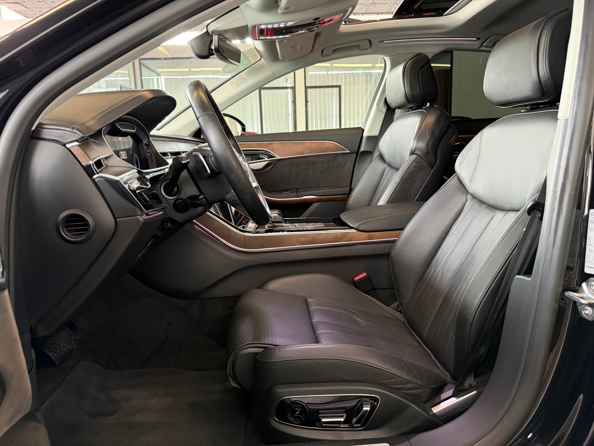AUDI A8 50 TDI quattro tiptronic-image-10