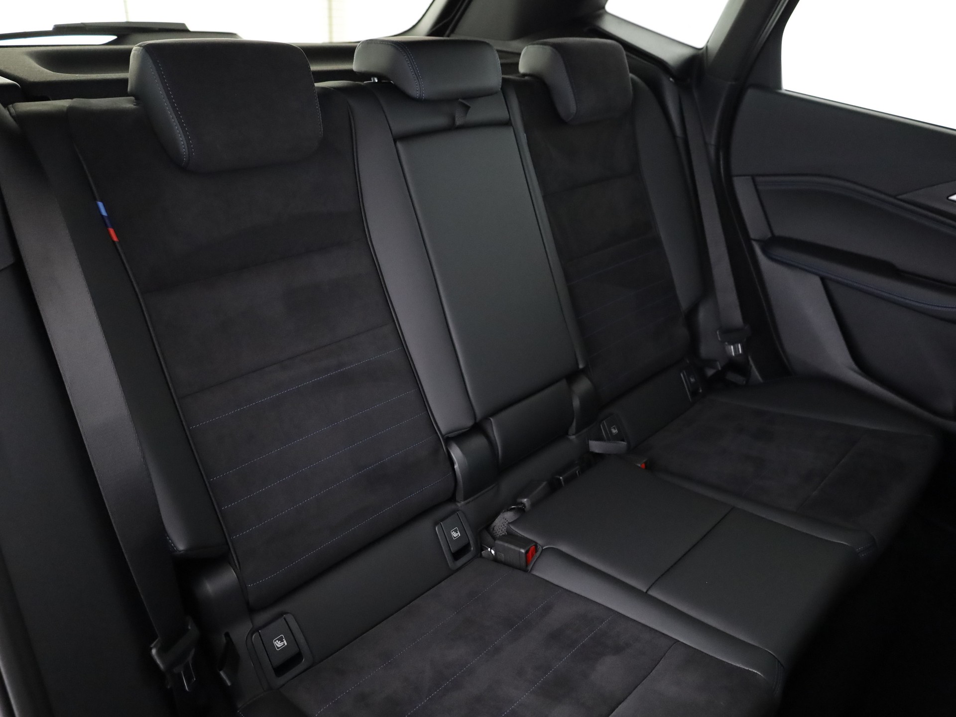 BMW 220i Act. Tour. M Sport-image-16