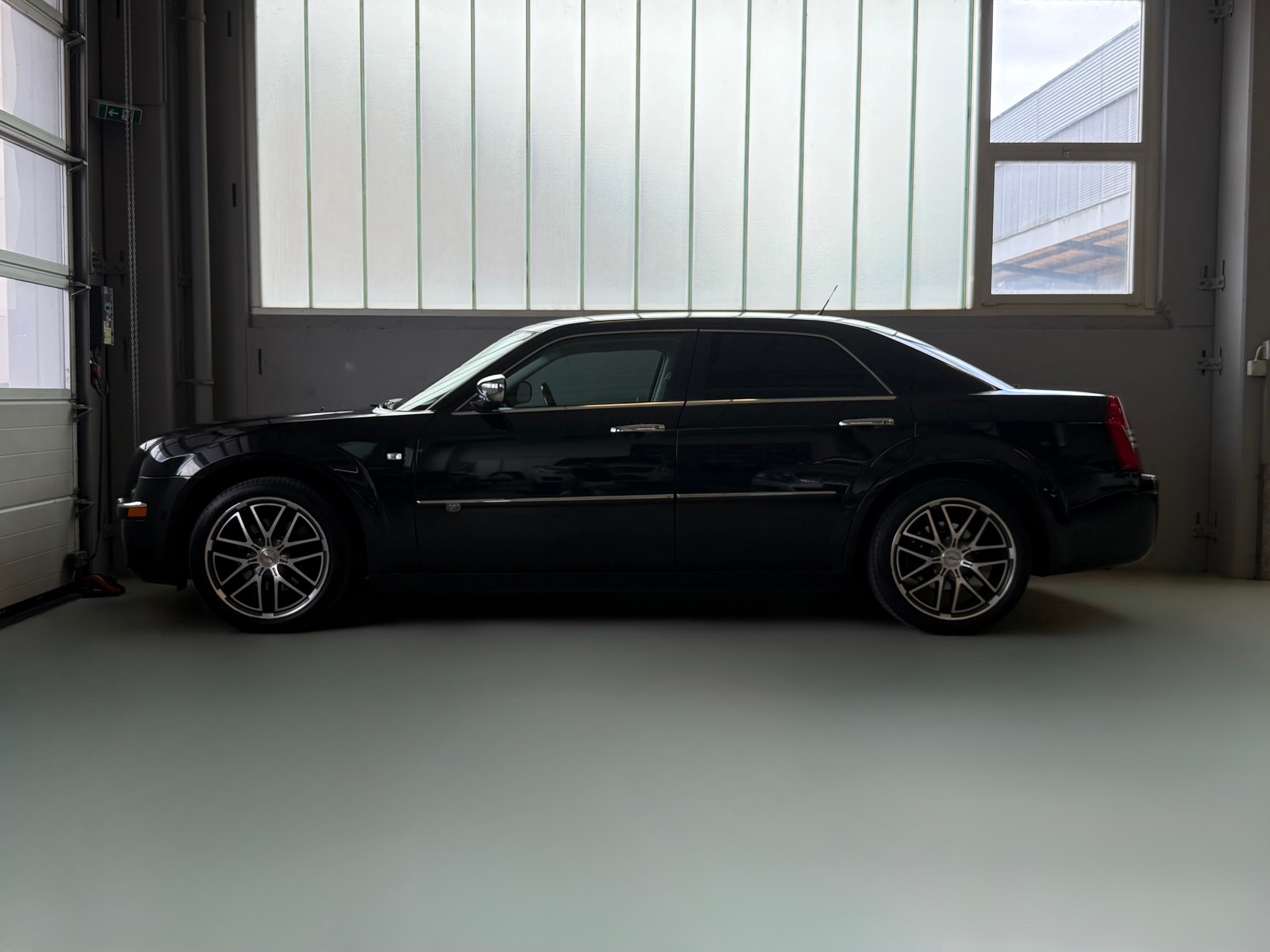 CHRYSLER 300C 3.5 V6-image-4