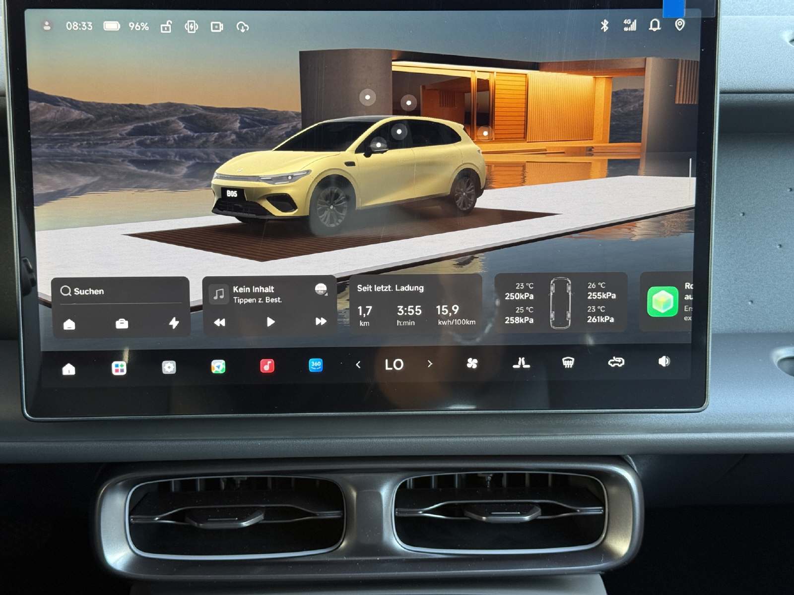 LEAPMOTOR B05 EV-image-9