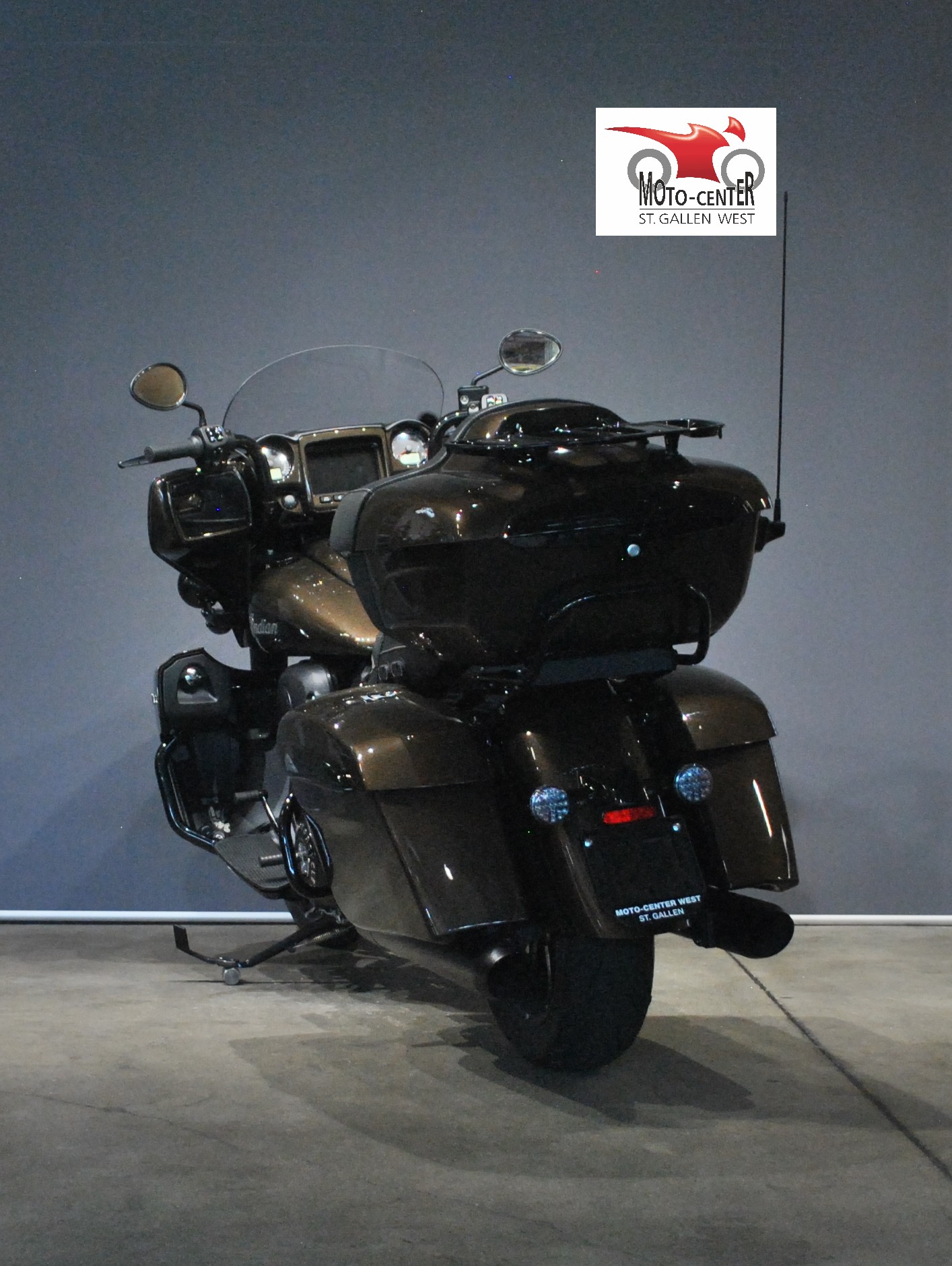 INDIAN Roadmaster Dark Horse-image-3