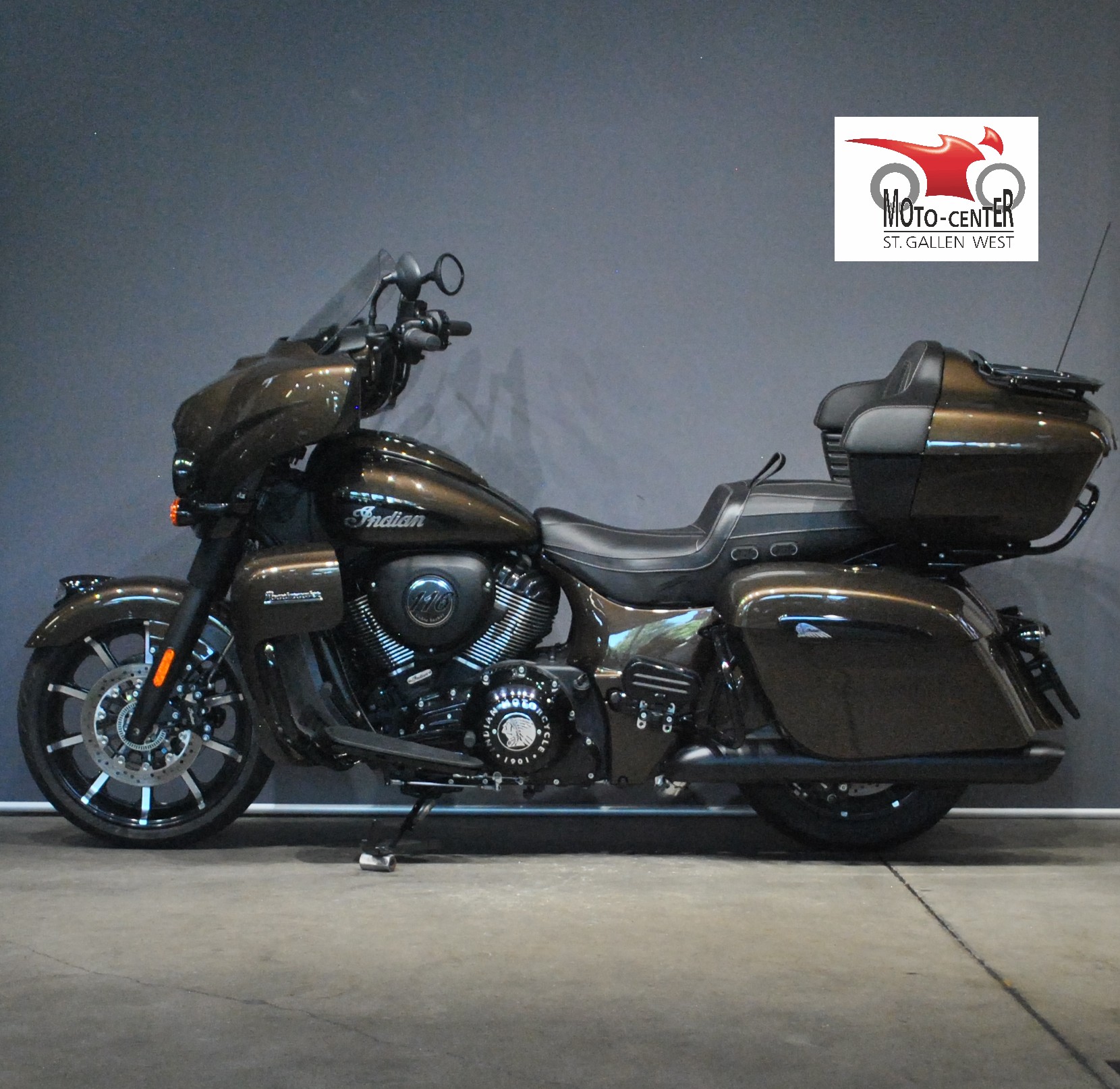 INDIAN Roadmaster Dark Horse-image-2