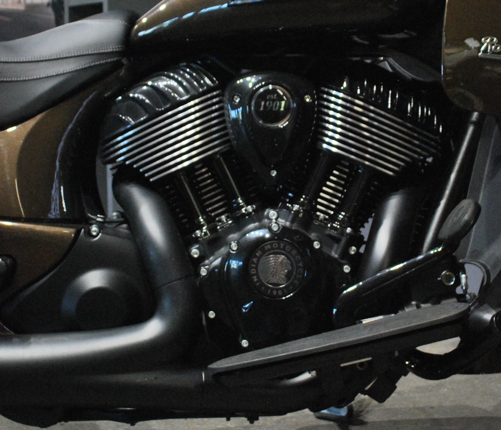 INDIAN Roadmaster Dark Horse-image-8