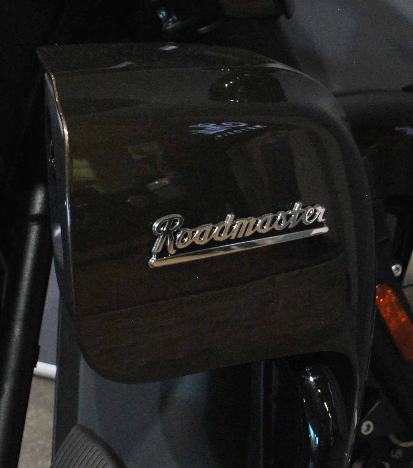 INDIAN Roadmaster Dark Horse-image-7