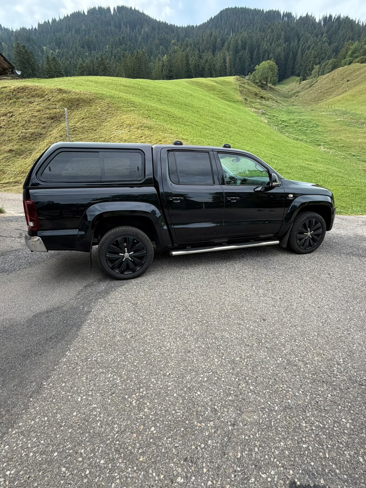 VW AMAROK-showroom-element-1