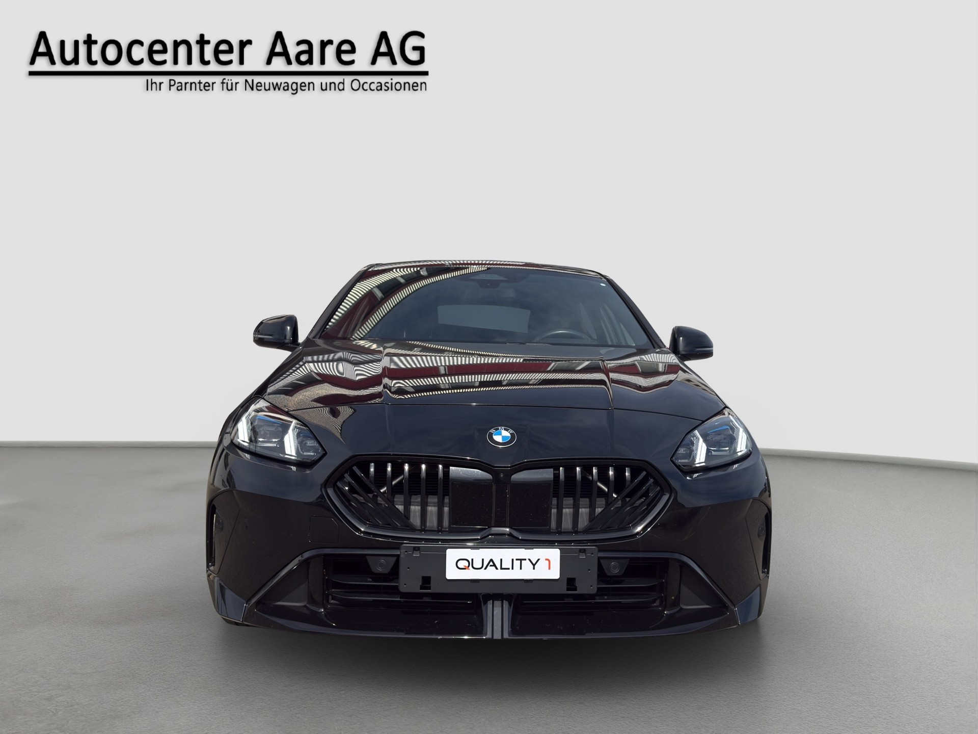 BMW 118d Steptronic M Sport Pro | HEAD-UP DISPLAY | MASSAGESITZE | 360° KAMERA | KEYLESS GO-showroom-element-1