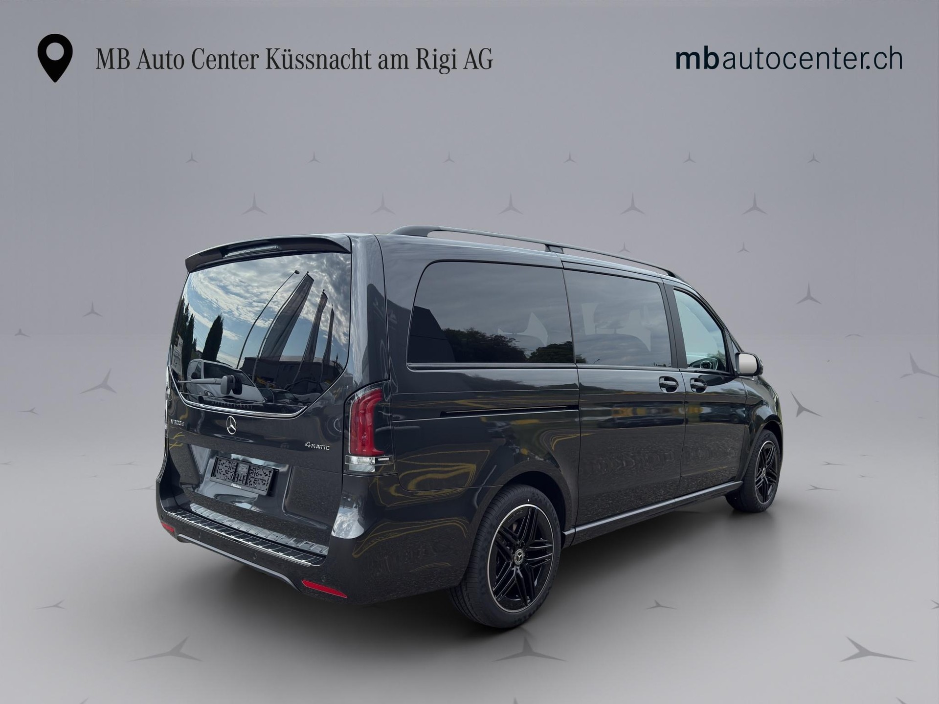 MERCEDES-BENZ V 300 d Exclusive lang Van-image-5