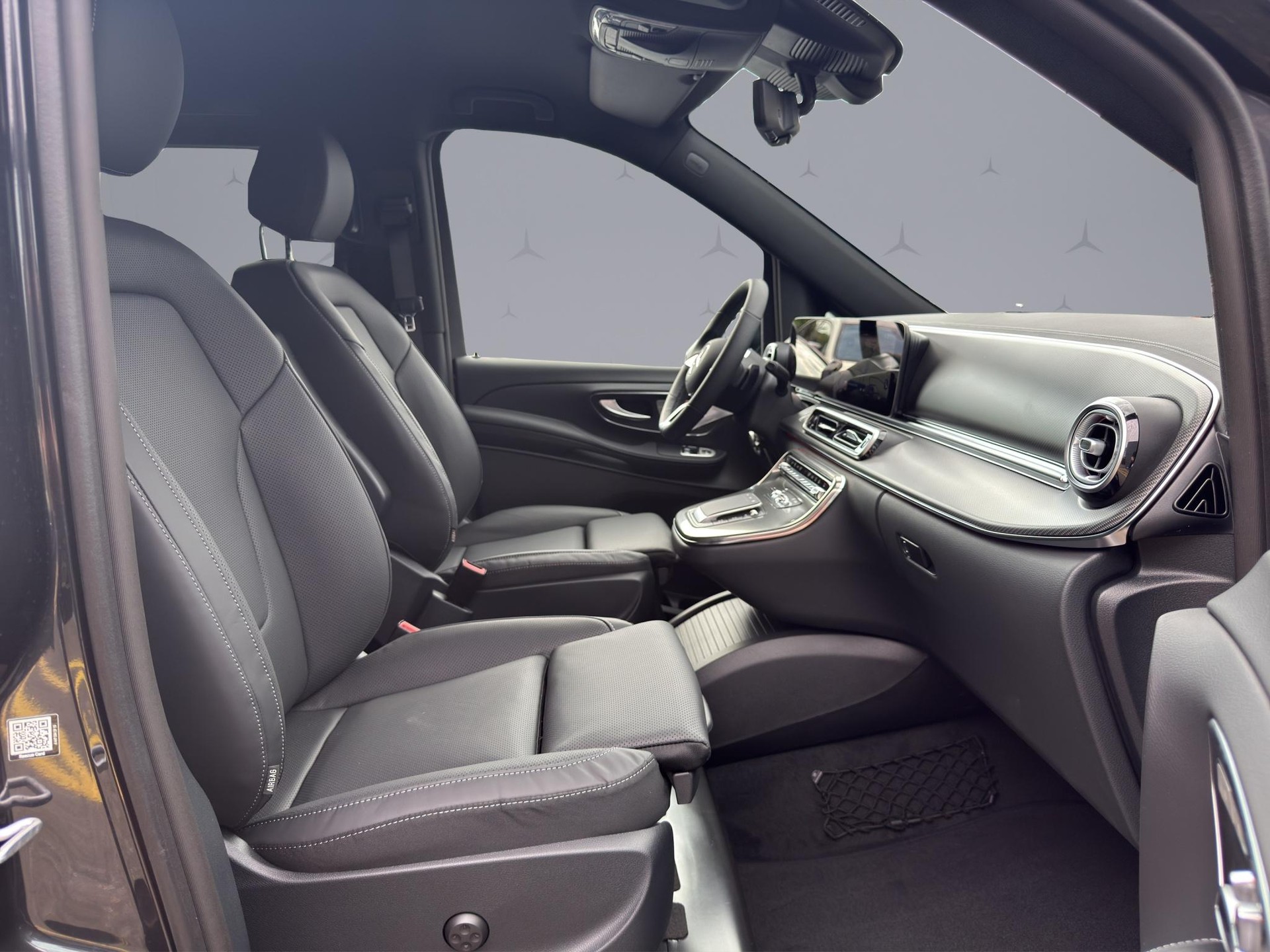 MERCEDES-BENZ V 300 d Exclusive lang Van-image-15