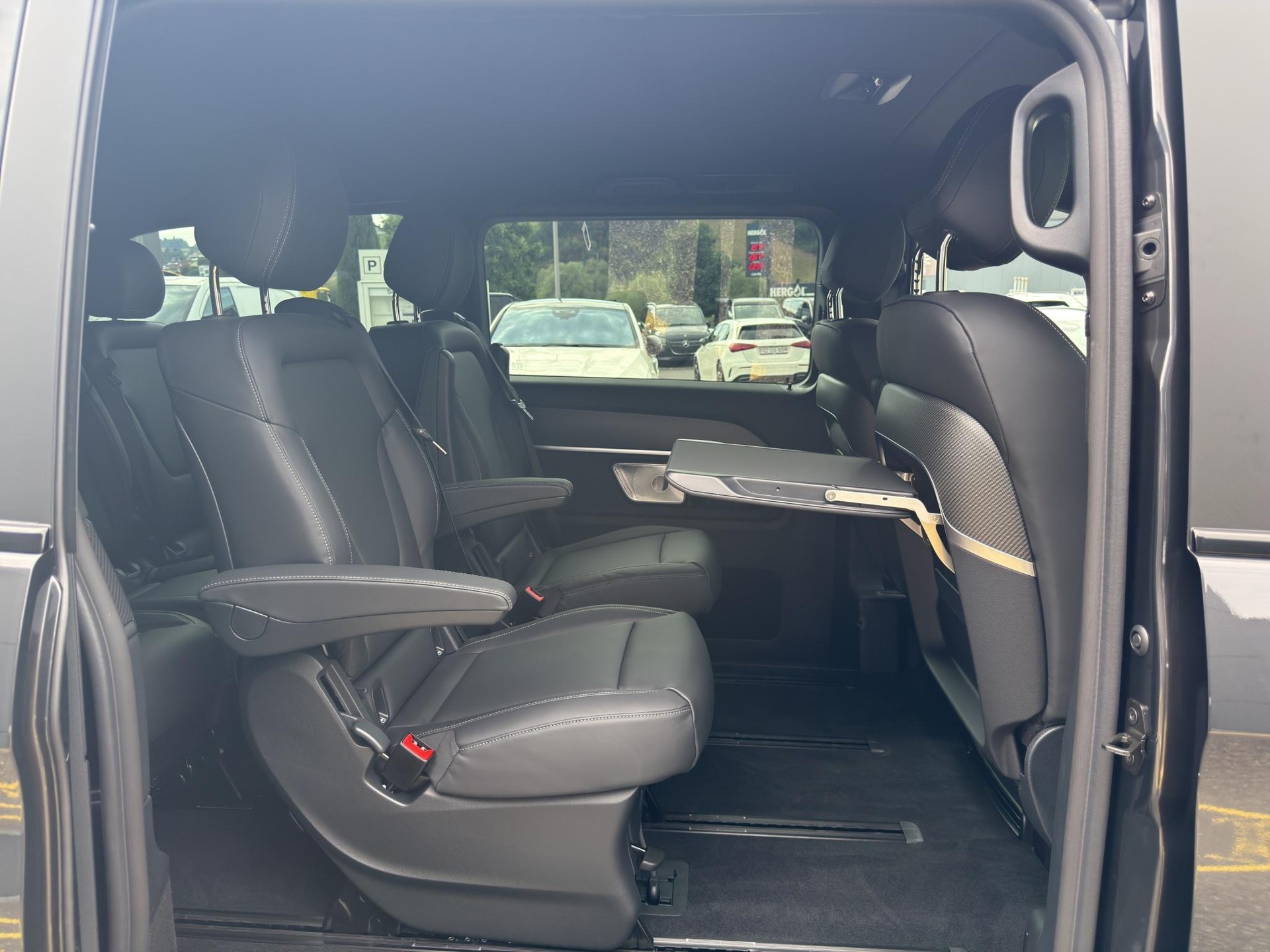 MERCEDES-BENZ V 300 d Exclusive lang Van-image-23