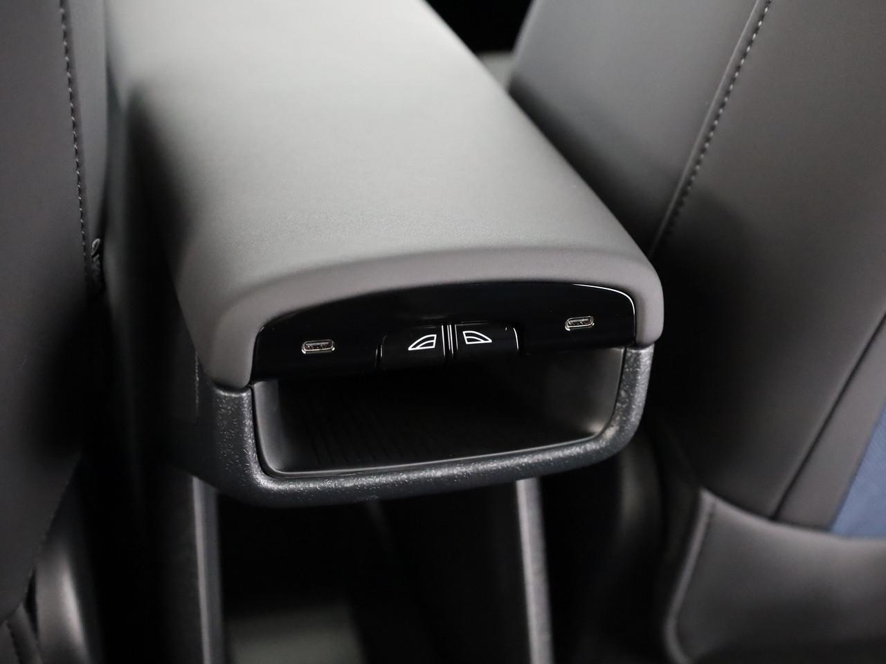 VOLVO EX30 CC P8 Ultra AWD-image-18