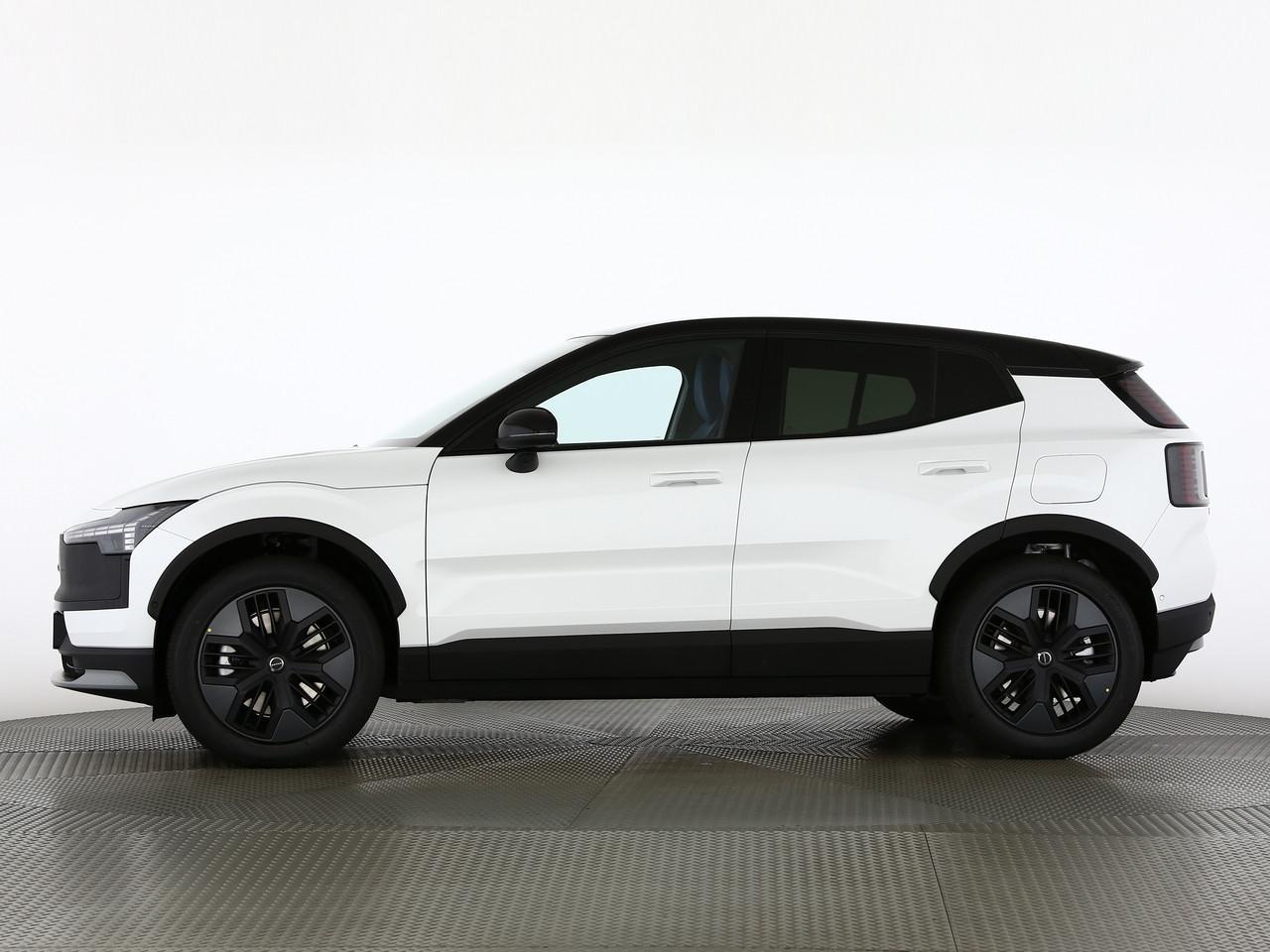 VOLVO EX30 CC P8 Ultra AWD-showroom-element-2