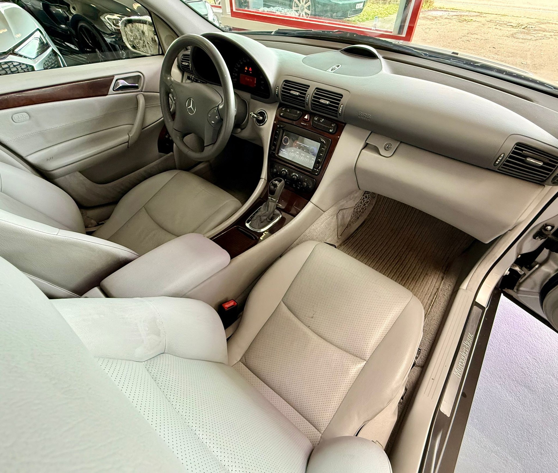 MERCEDES-BENZ C 220 CDI Elégance-image-18